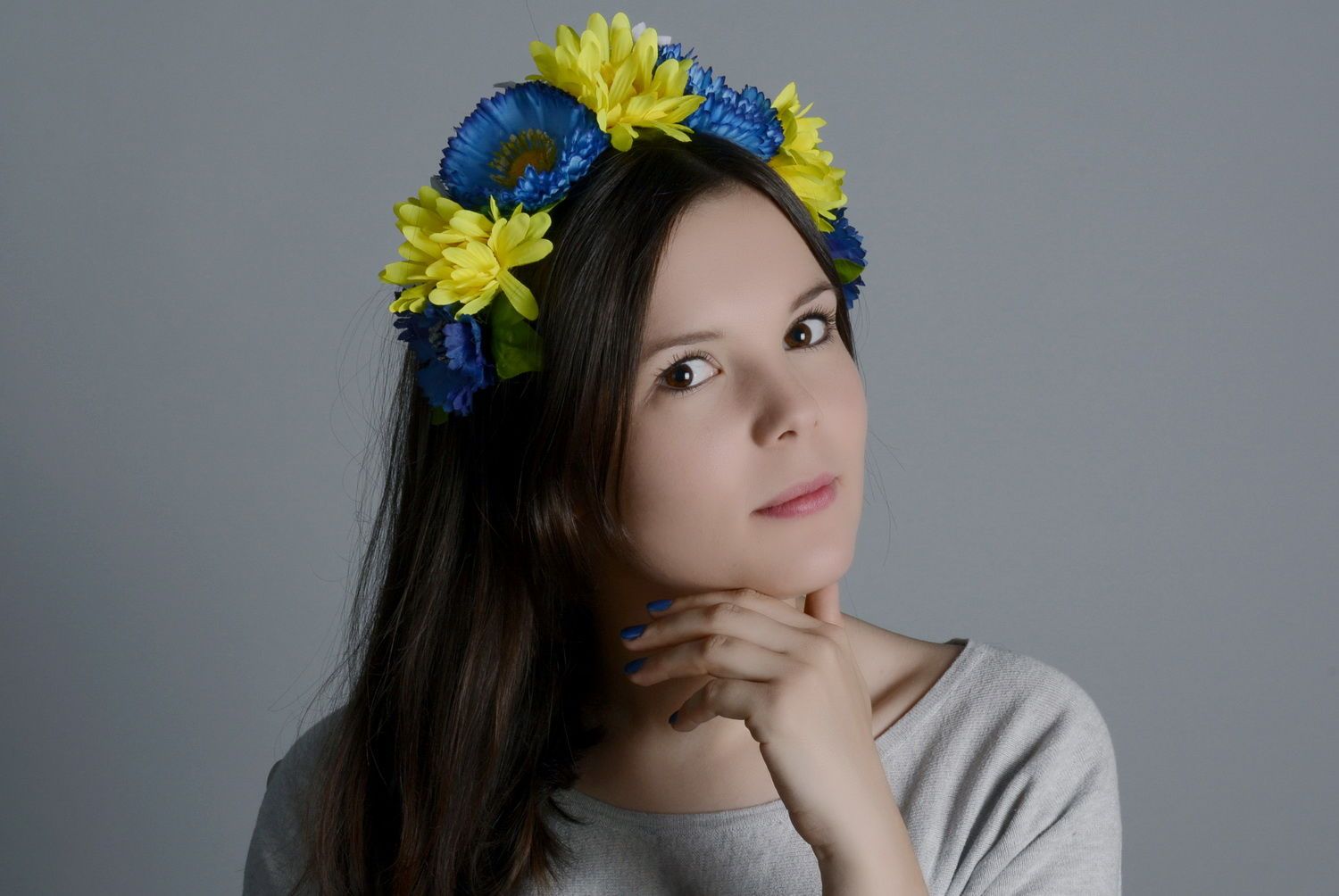 Serre tête couronne de fleurs Ukraine photo 2