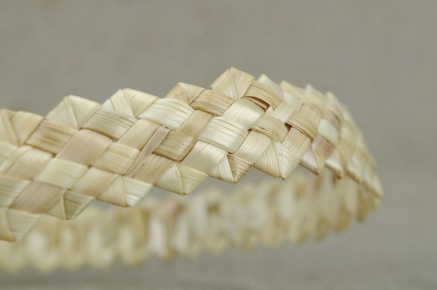 Wide braided ring from steamed straw photo 2