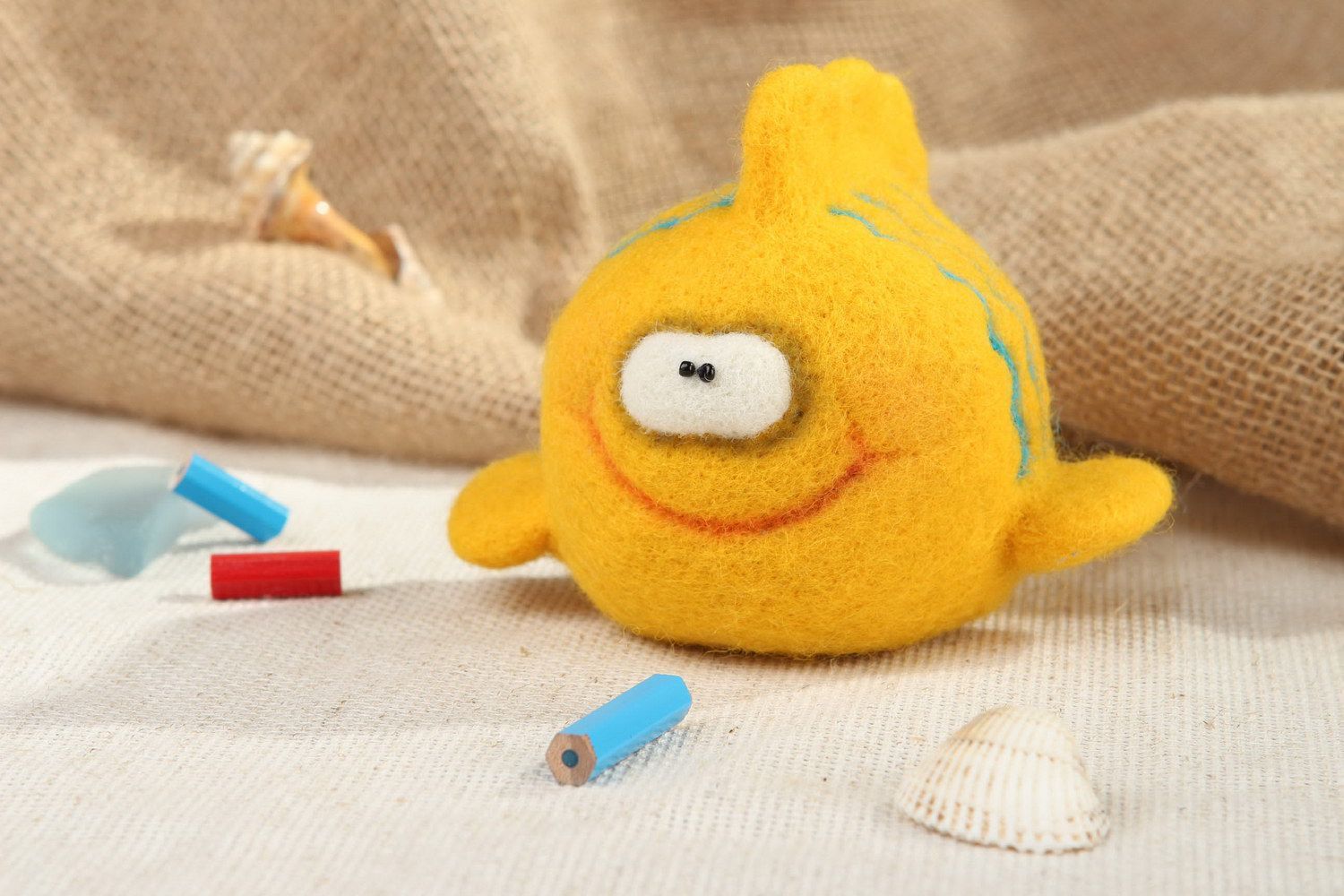 Мягкая шерстяная игрушка Желтая рыбка фото 5