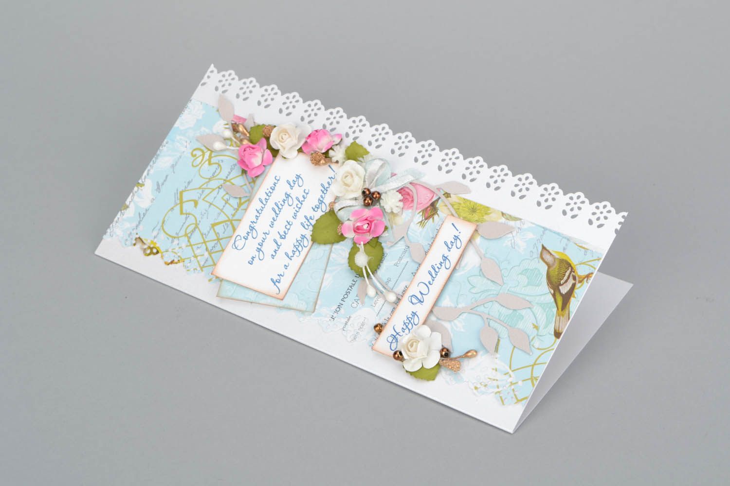 Cartão postal decorativo decorado com flores artificiais Casamento feliz! foto 5