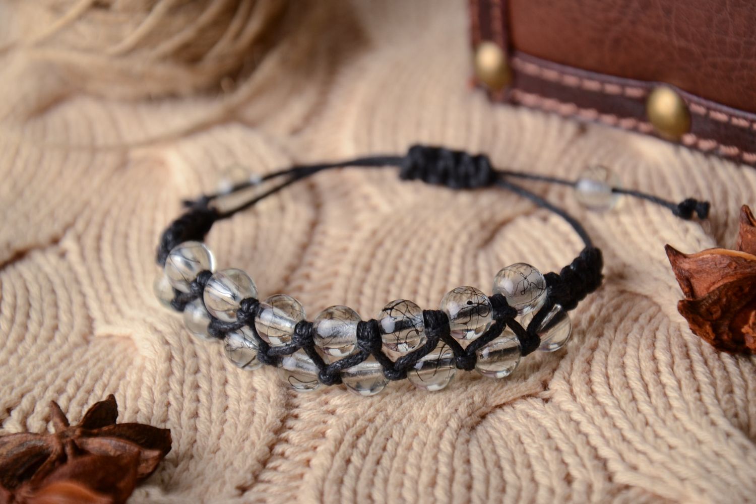 Bracelet en perles de verre transparentes tressé de lacet pour femme fait main photo 1