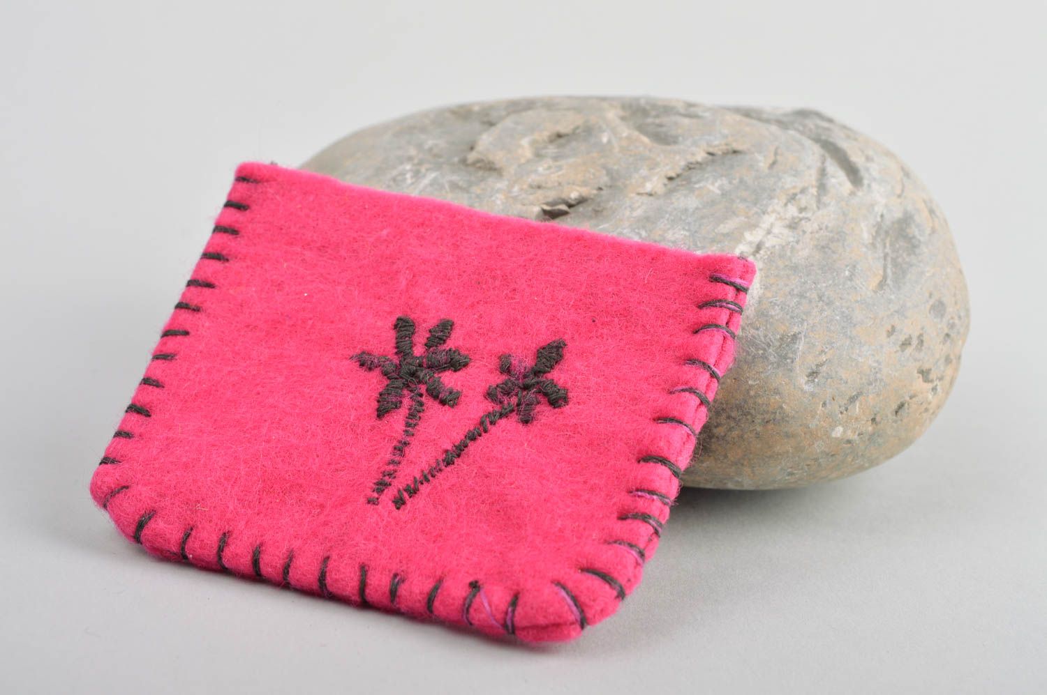 Portefeuille rose en feutre Portefeuille fait main palmiers Accessoire femme photo 1