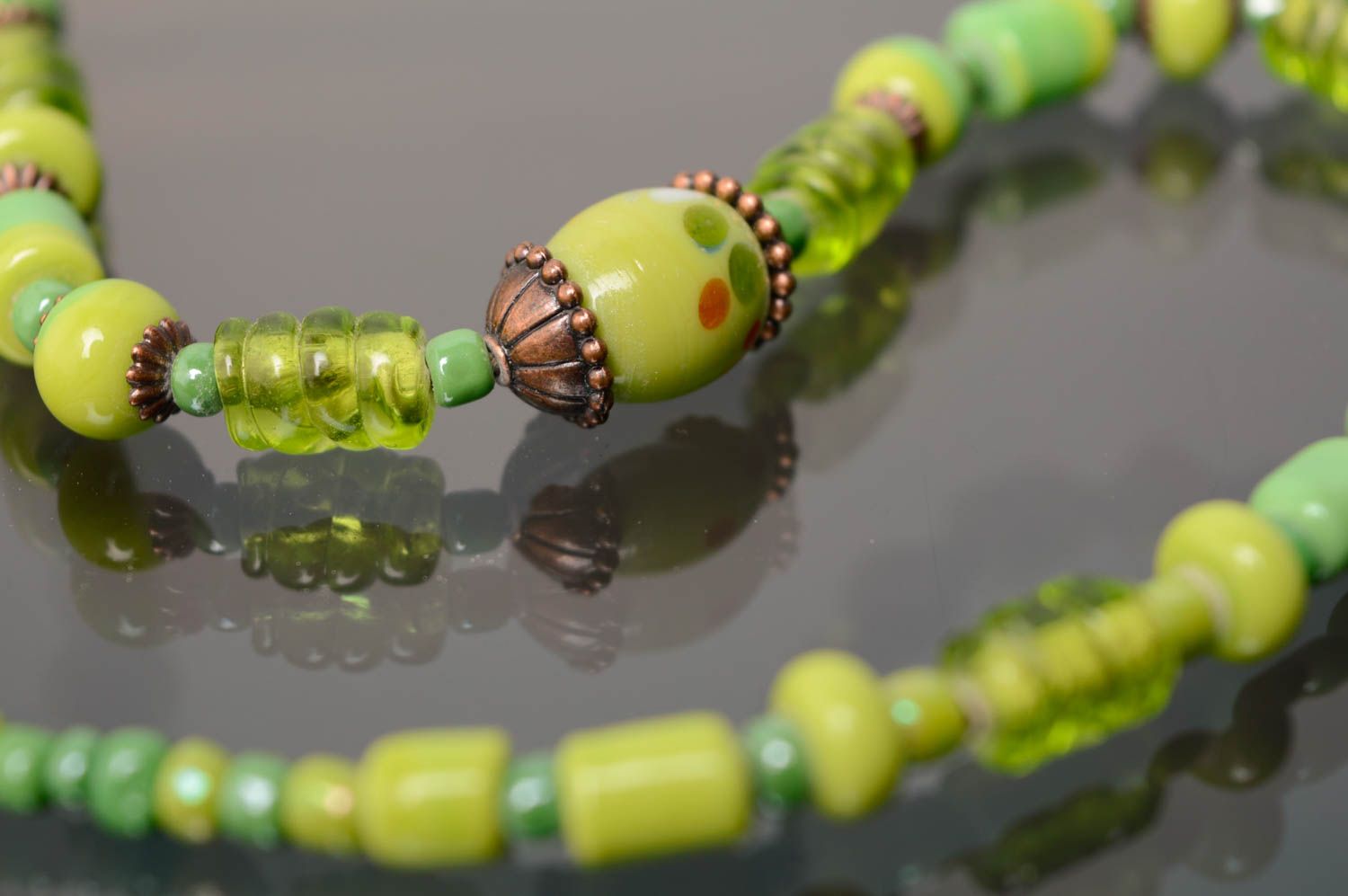 Green lampwork glass bead necklace photo 3