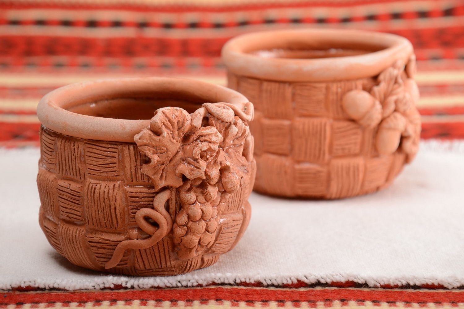 Pots à épices 2 pièces faits main en argile pour sel et poivre décoration photo 1