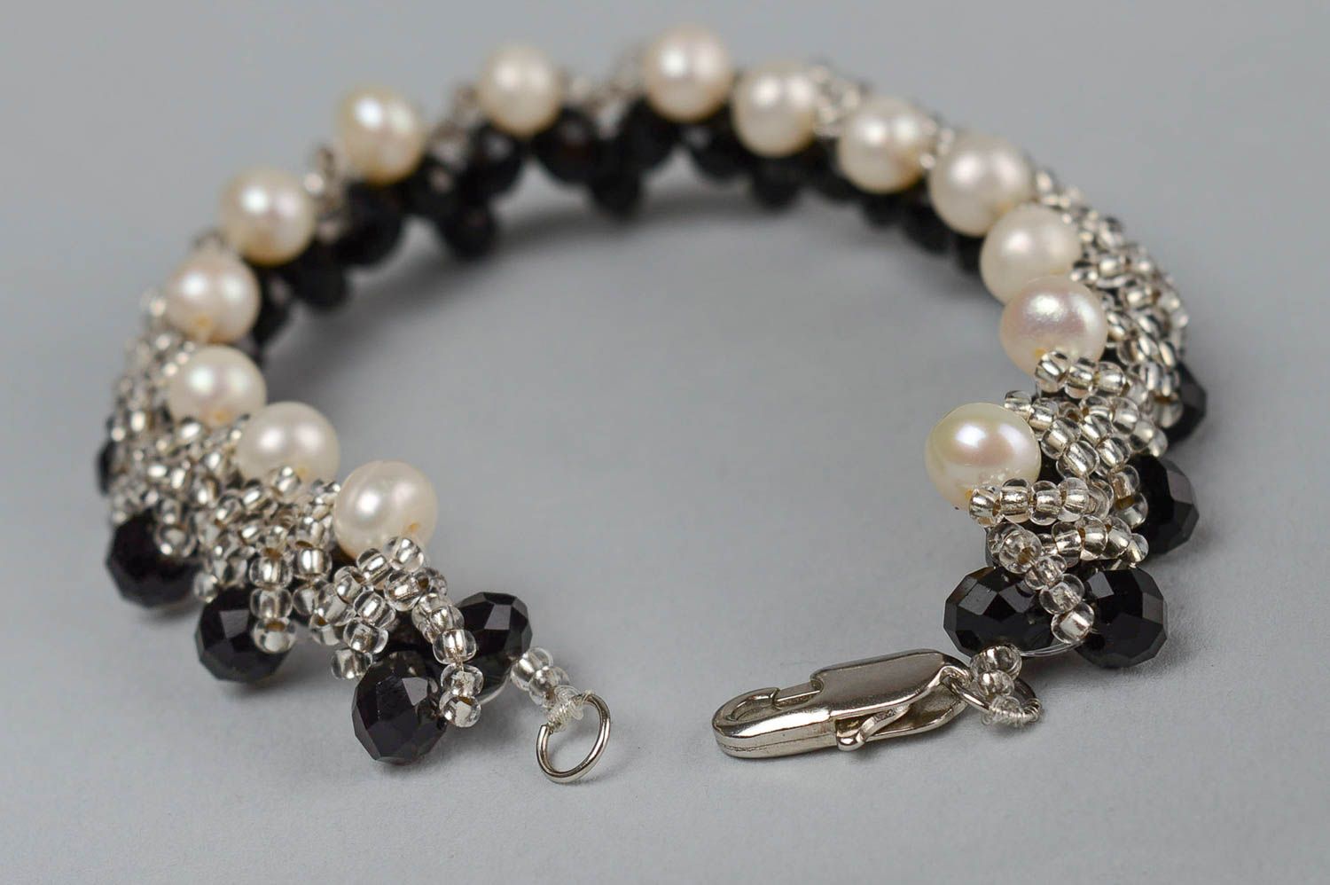 Handmade designer bracelet elegant bracelet for women seed bead bracelets photo 3