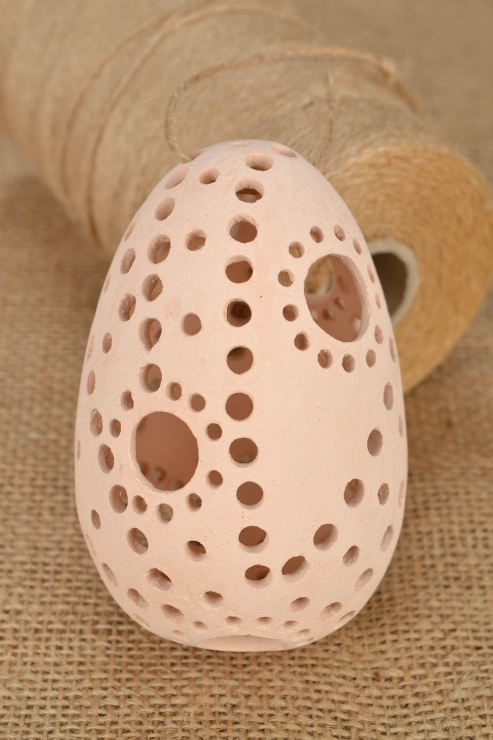 Huevo de Pascua de cerámica calado foto 1