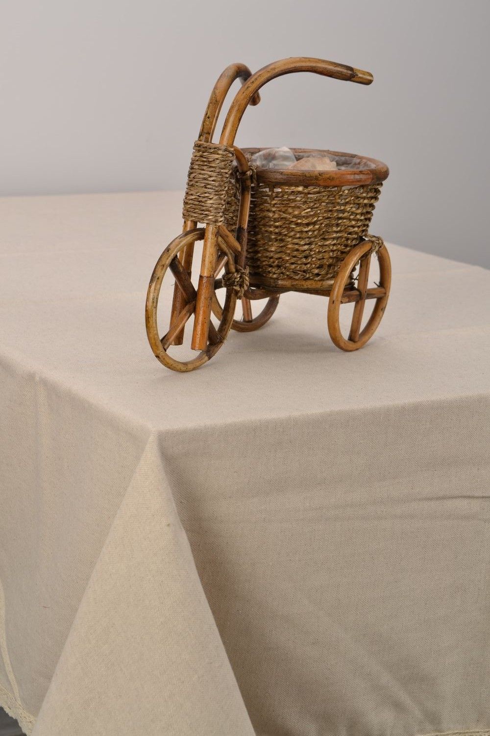 Mantel de mesa hecho a mano de algodón y poliamida de color gris foto 1