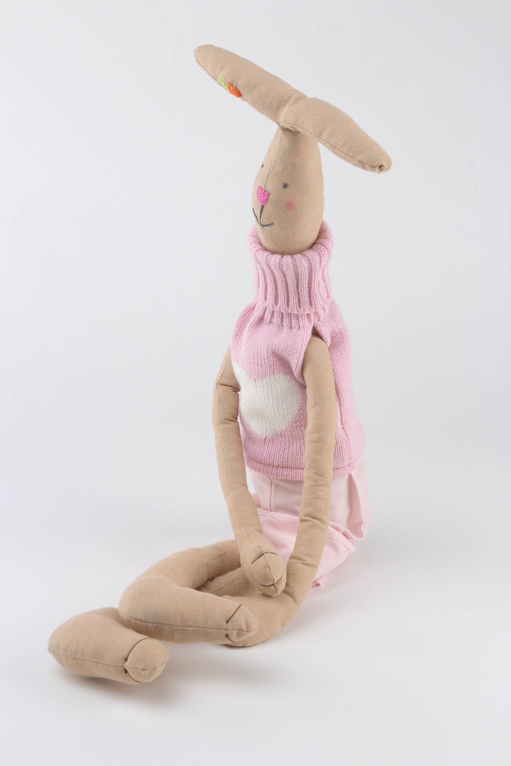 Brinquedo macio feito de tecido Lebre de cor rosa foto 3