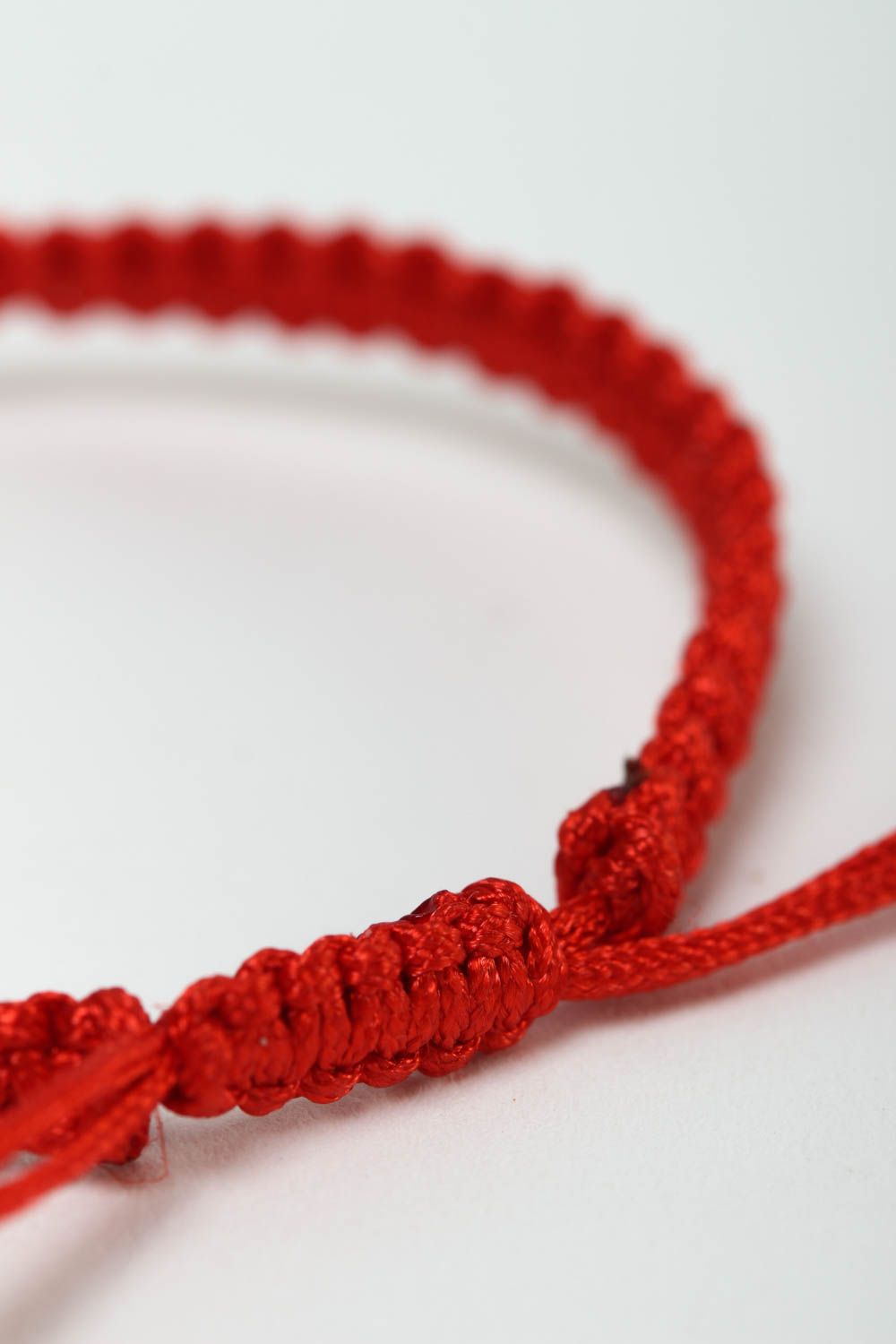 Bracelet textile Bijou fait main rouge joli design Accessoire femme original photo 4