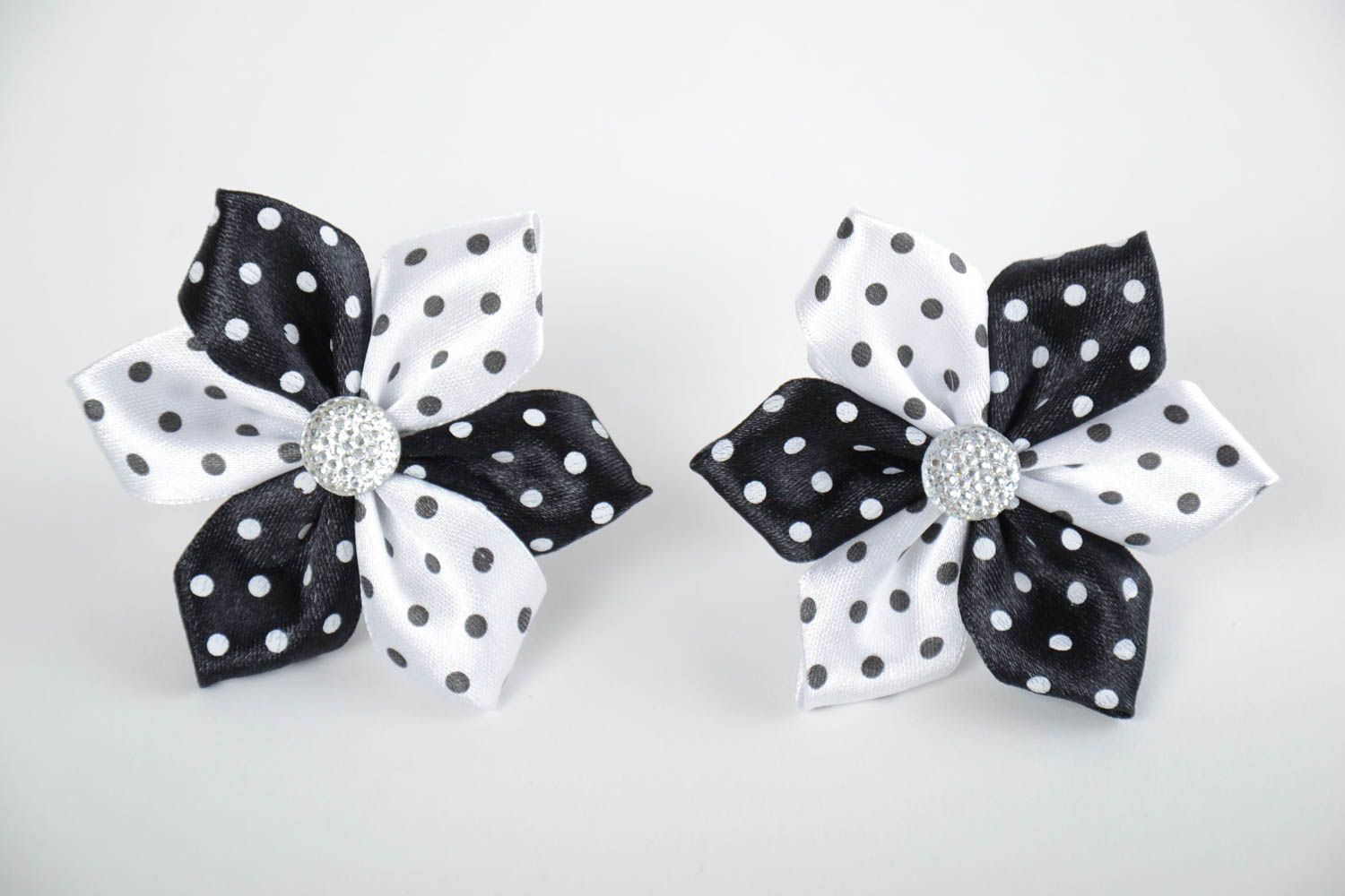 Black and white handmade children's textile flower hair ties set 2 pieces photo 5