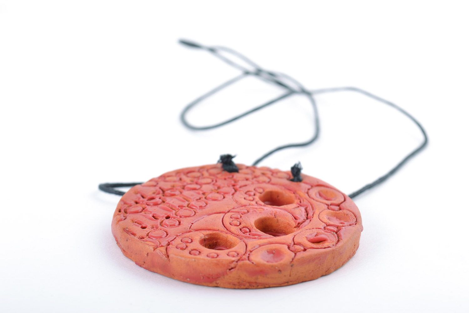 Handmade round painted red clay neck pendant photo 3