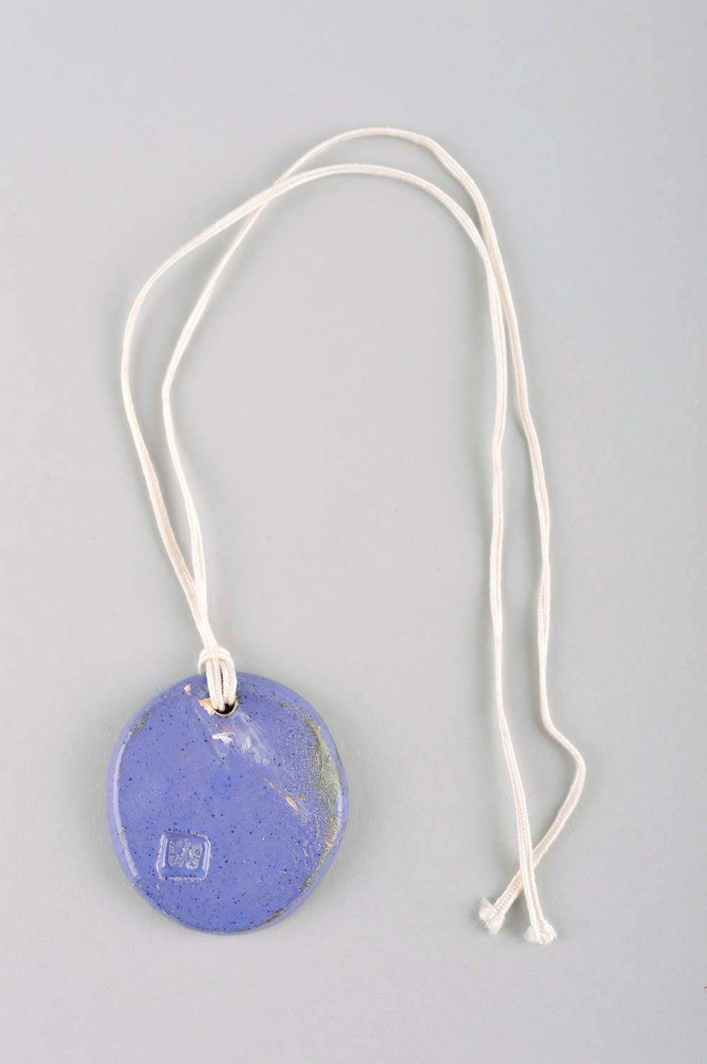 Pendentif rond Bijou fait main bleu en céramique original Cadeau pour femme photo 4
