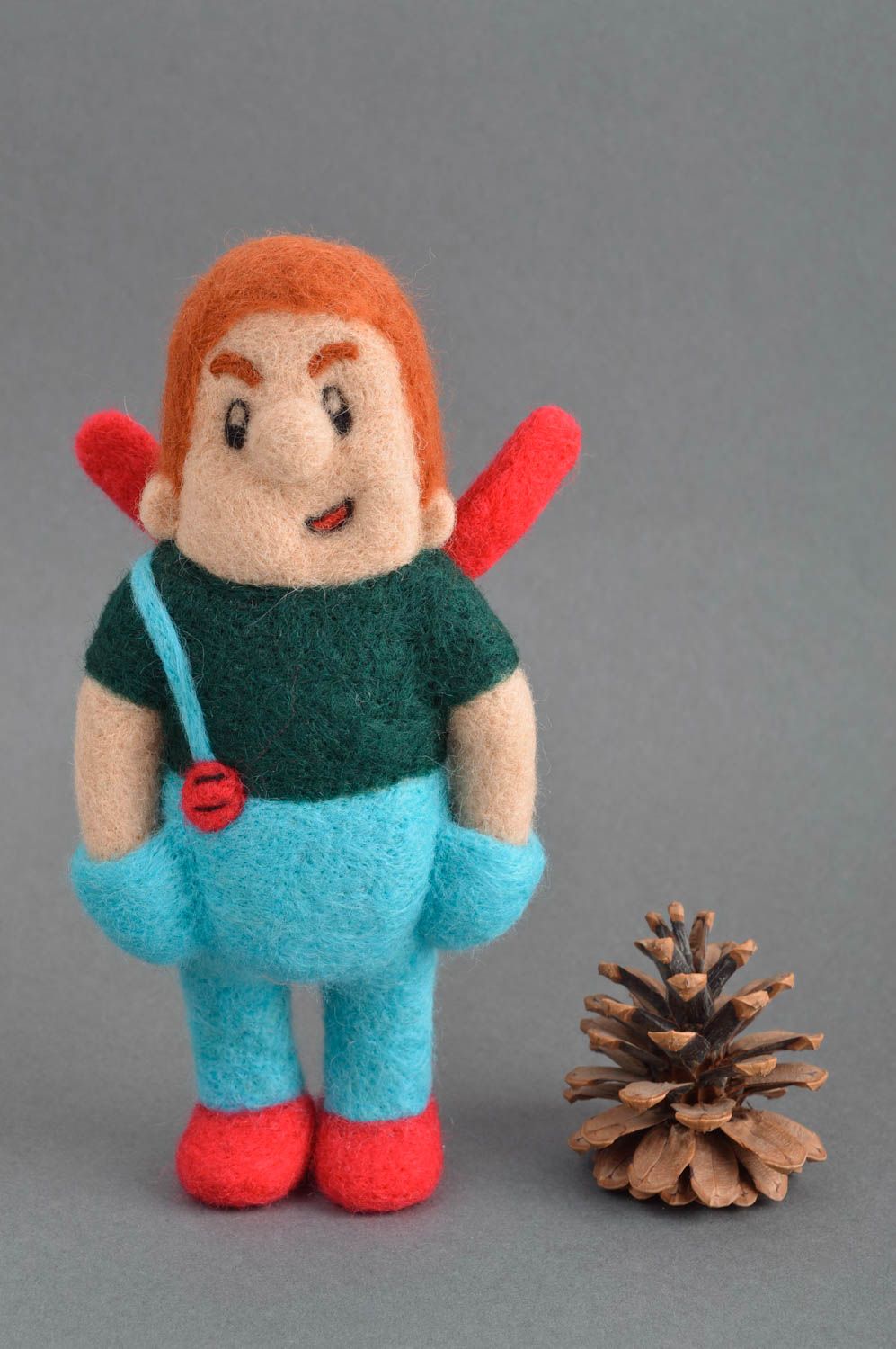 Muñeco de fieltro hecho a mano juguete original peluche para niños foto 1