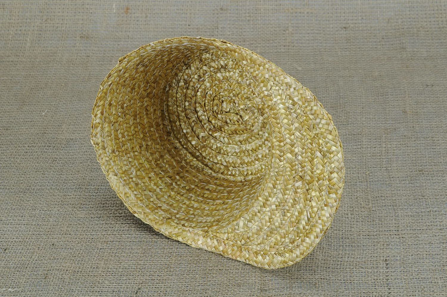 Men's peaked cap made of straw photo 4
