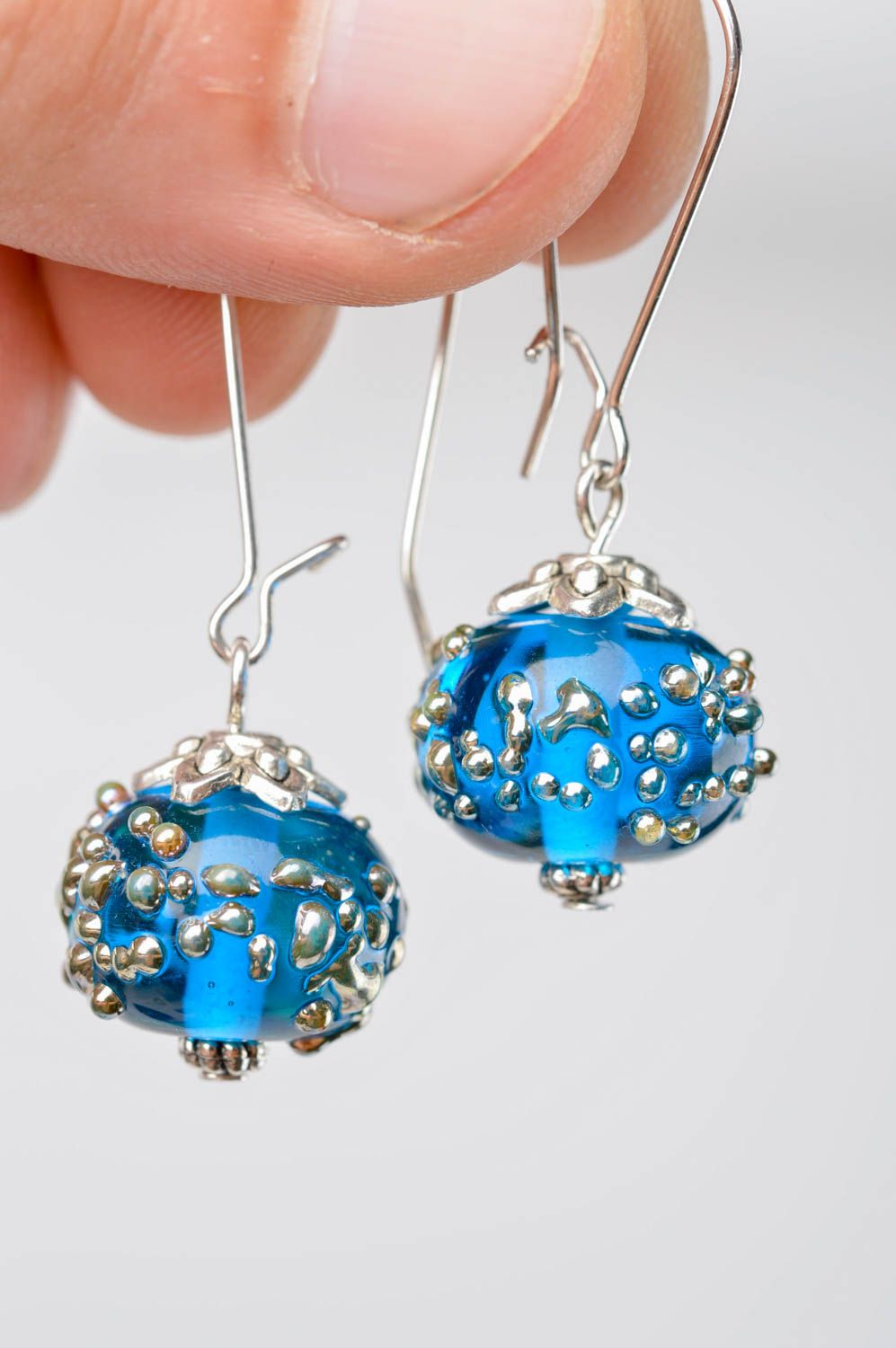 Handmade Designer Schmuck Accessoire für Frauen Glas Ohrringe blaue Kugeln foto 5