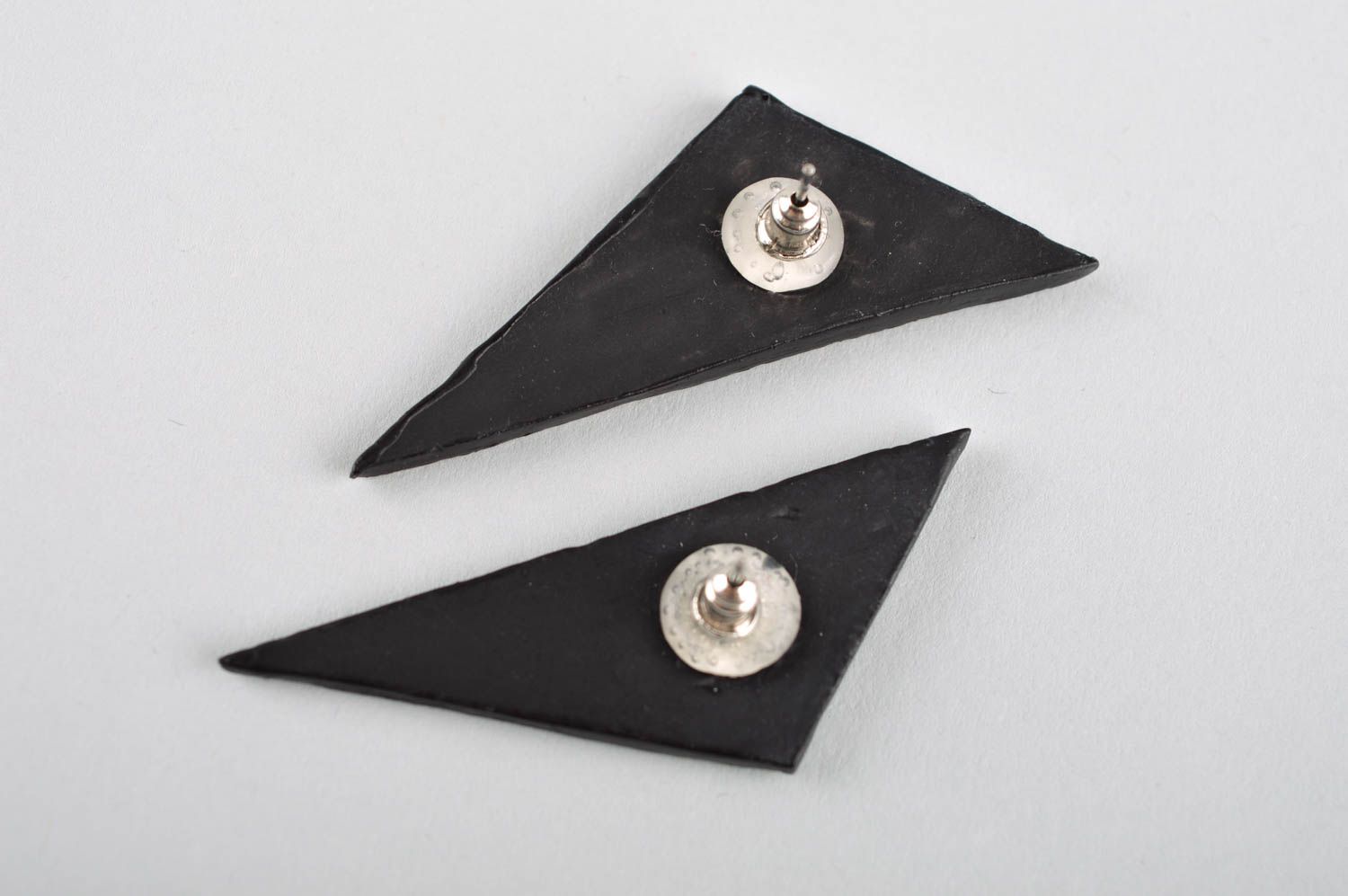 Schwarze Ohrringe Dreiecke handmade Designer Schmuck Accessoire für Frauen foto 4