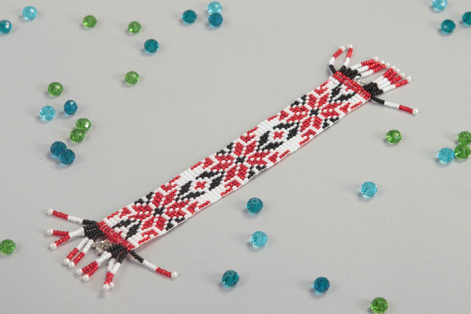 Handmade ethnic Ukrainian style beaded bracelet in red, black and white color for women photo 1