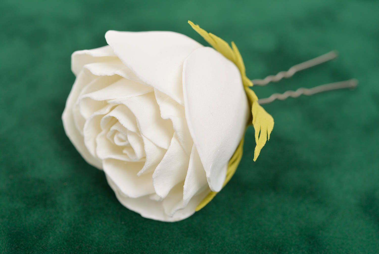 Handmade decorative hair pin with metal basis and foamiran white rose flower photo 1