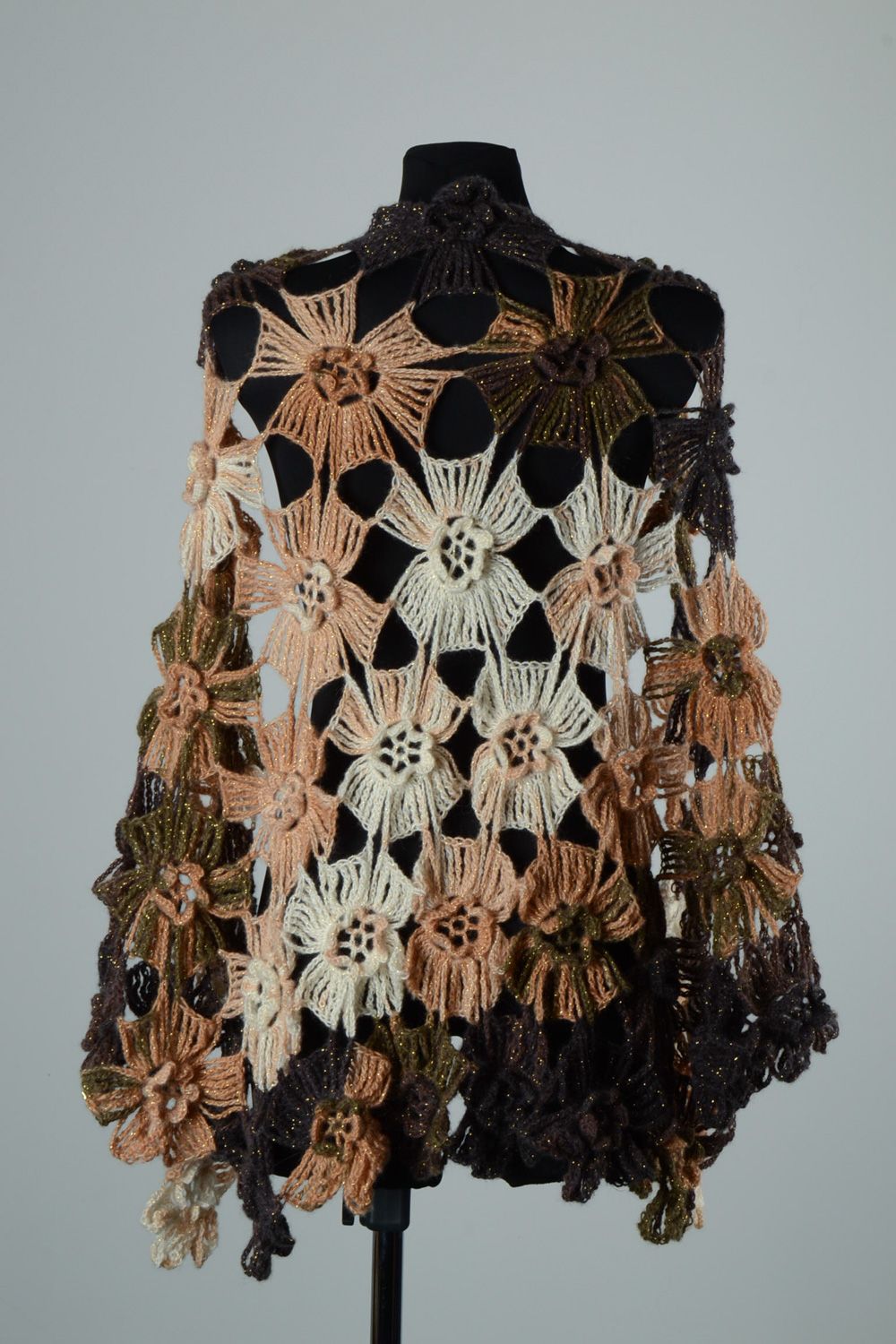 Châle tricoté au crochet en angora et laine fait main à fleurs original photo 2