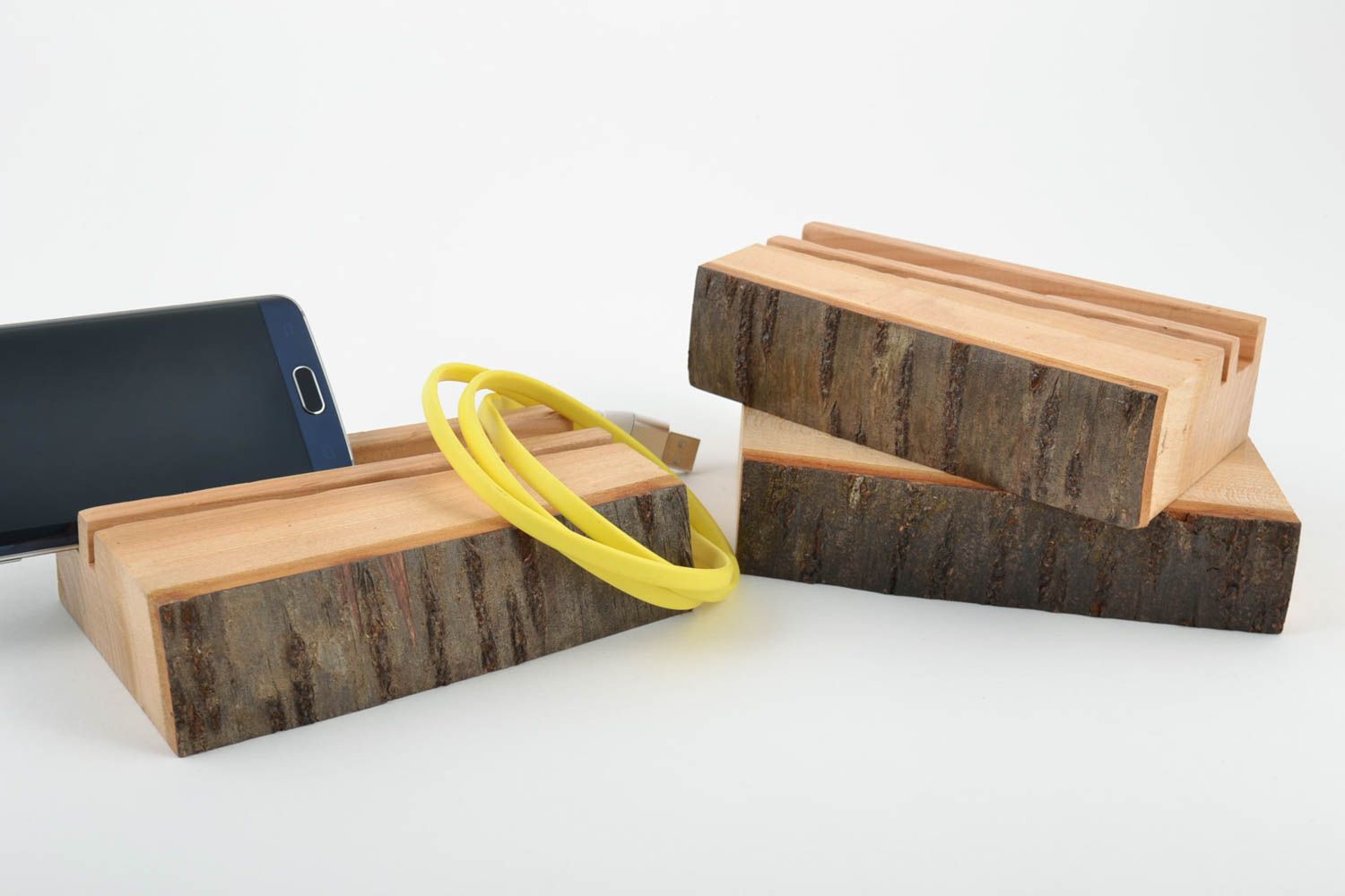 Porte-tablette et téléphone en bois vernis faits main écologiques 3 pièces photo 1