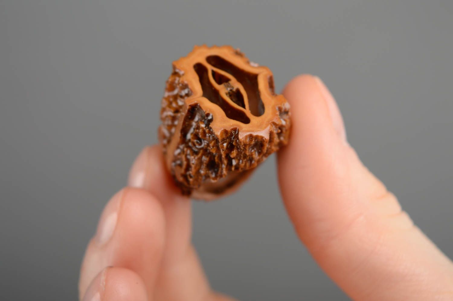 Кольцо из скорлупы ореха 17 мм фото 4