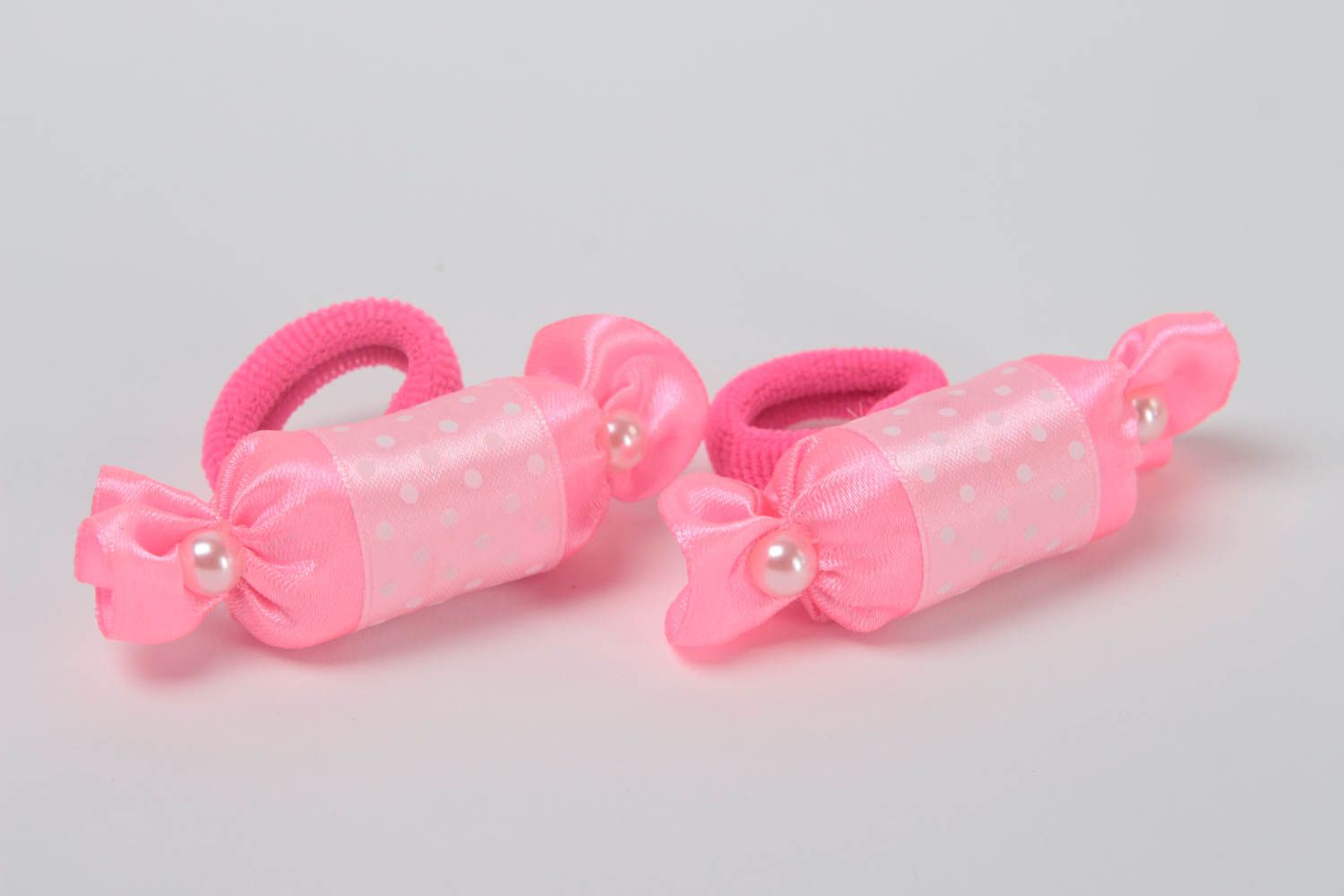 Детские резинки для волос из атласа в виде конфет набор 2 шт розовые хенд мейд фото 3