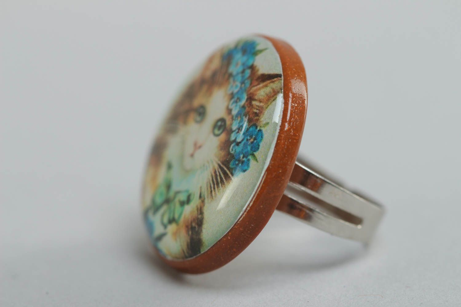 Handmade round polymer clay ring with image of cat and glass glaze on metal basis photo 2
