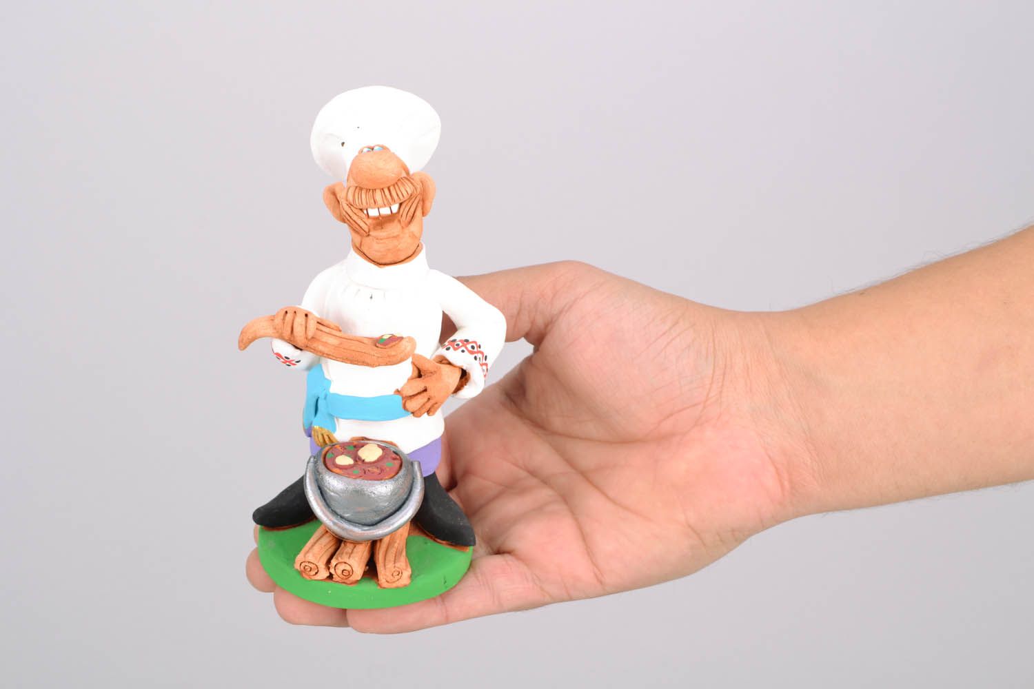 Funny clay statuette The Cook Is Making Borsch photo 2