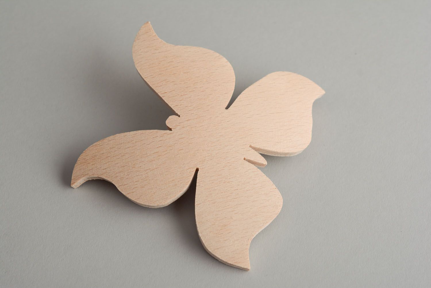 Barrette à cheveux en bois brut à décorer en forme de Papillon photo 3