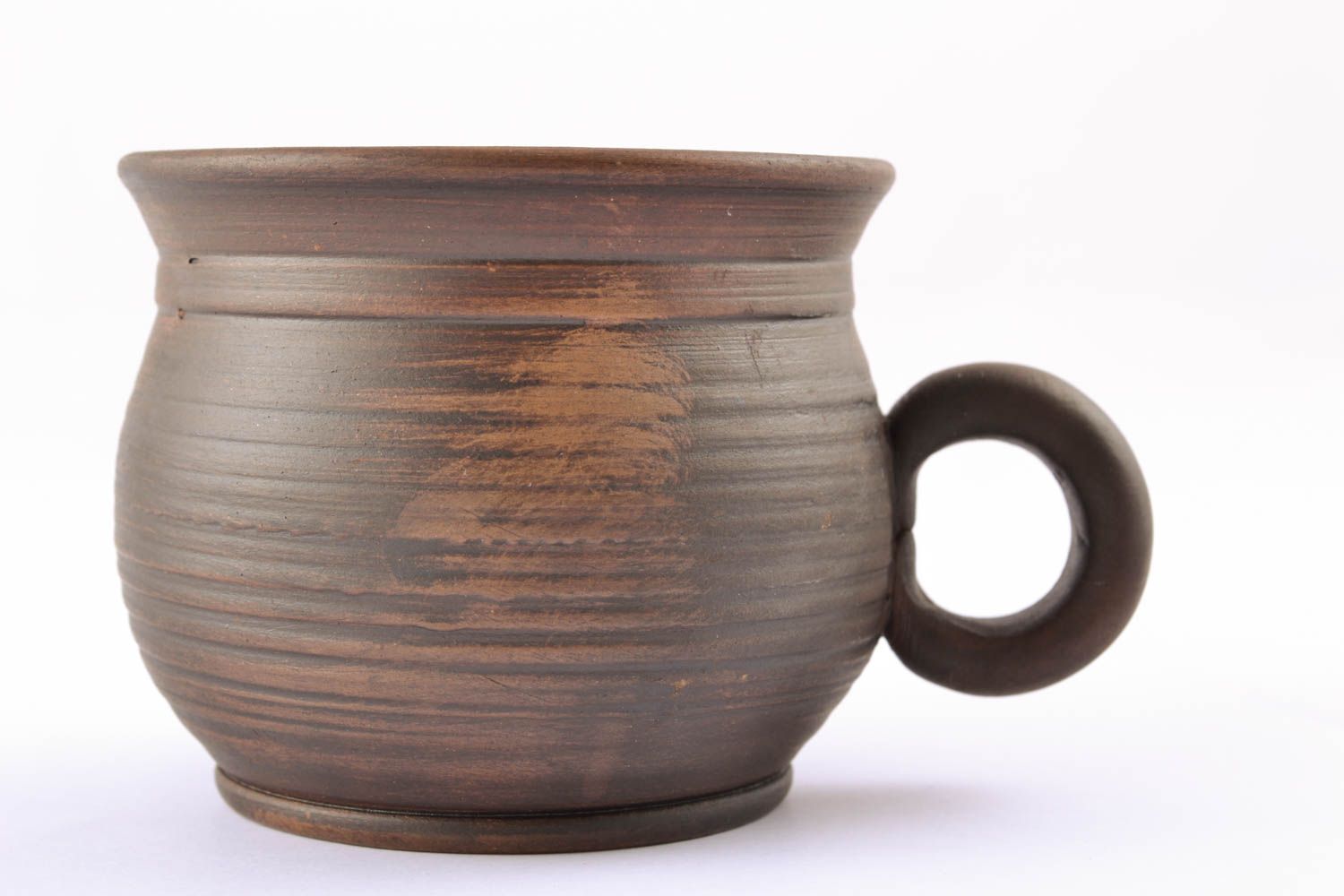 Handmade clay pottery pot-shaped brown coffee cup with handle and classic pattern photo 1