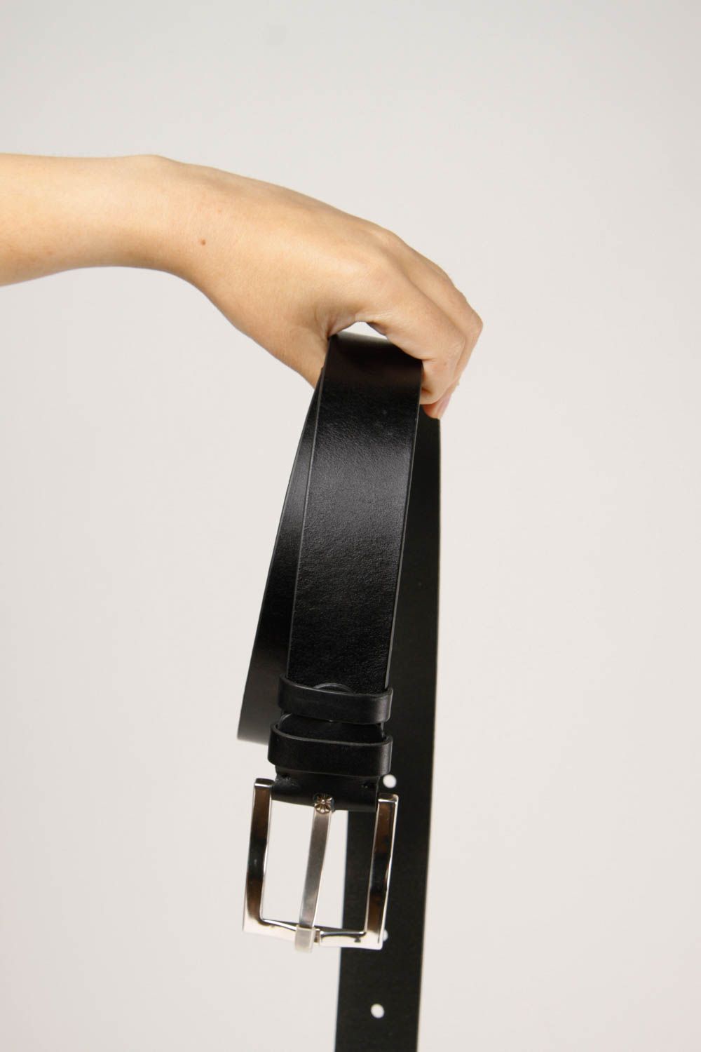 Cinturón de cuero natural negro ropa masculina artesanal ccesorio de moda foto 2