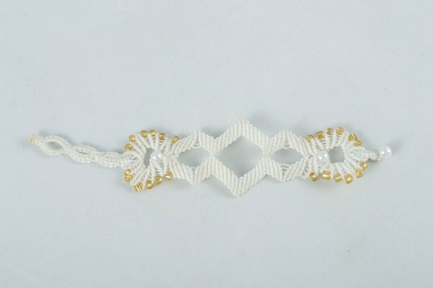 White macrame bracelet photo 3