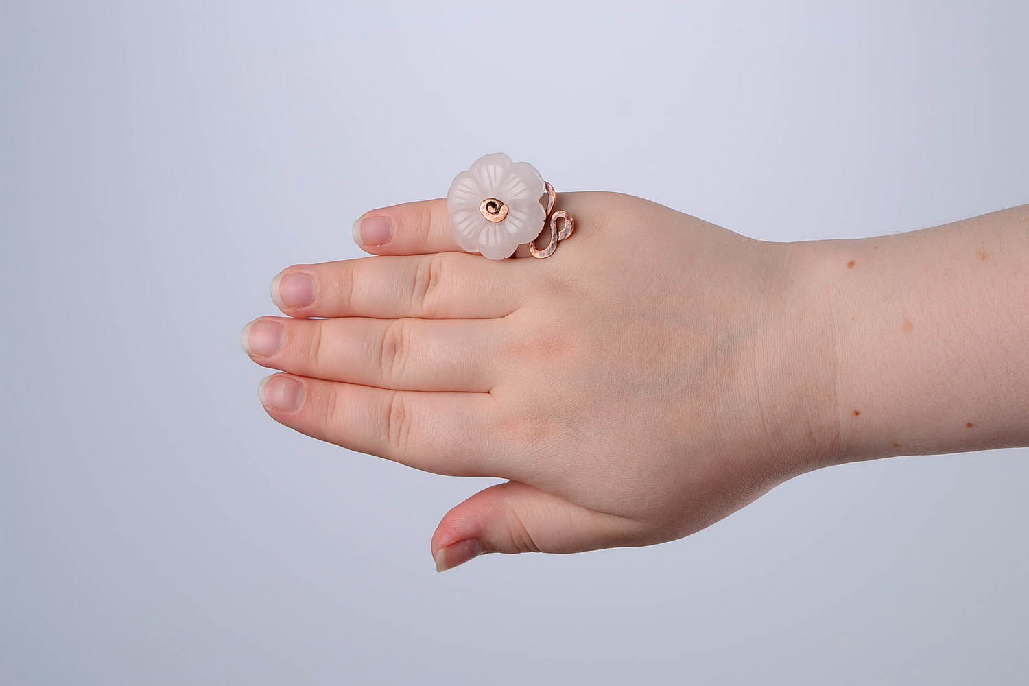 Ring made of copper and moonstone Stone Flower photo 5