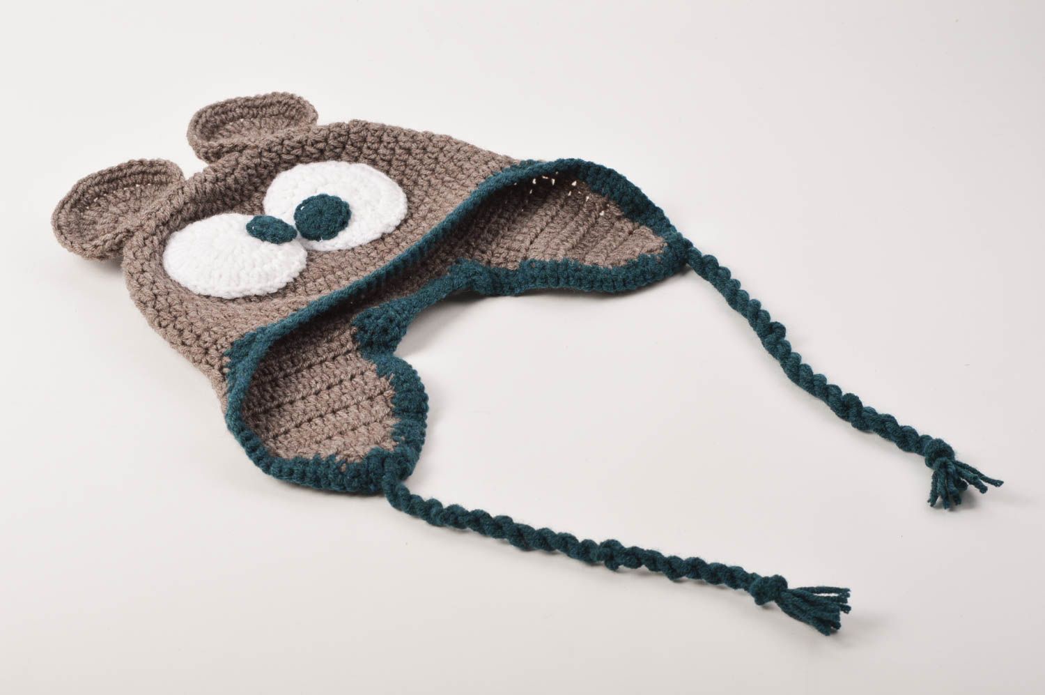 Stylish handmade crochet hat designs warm hat for kids winter hat ideas photo 1