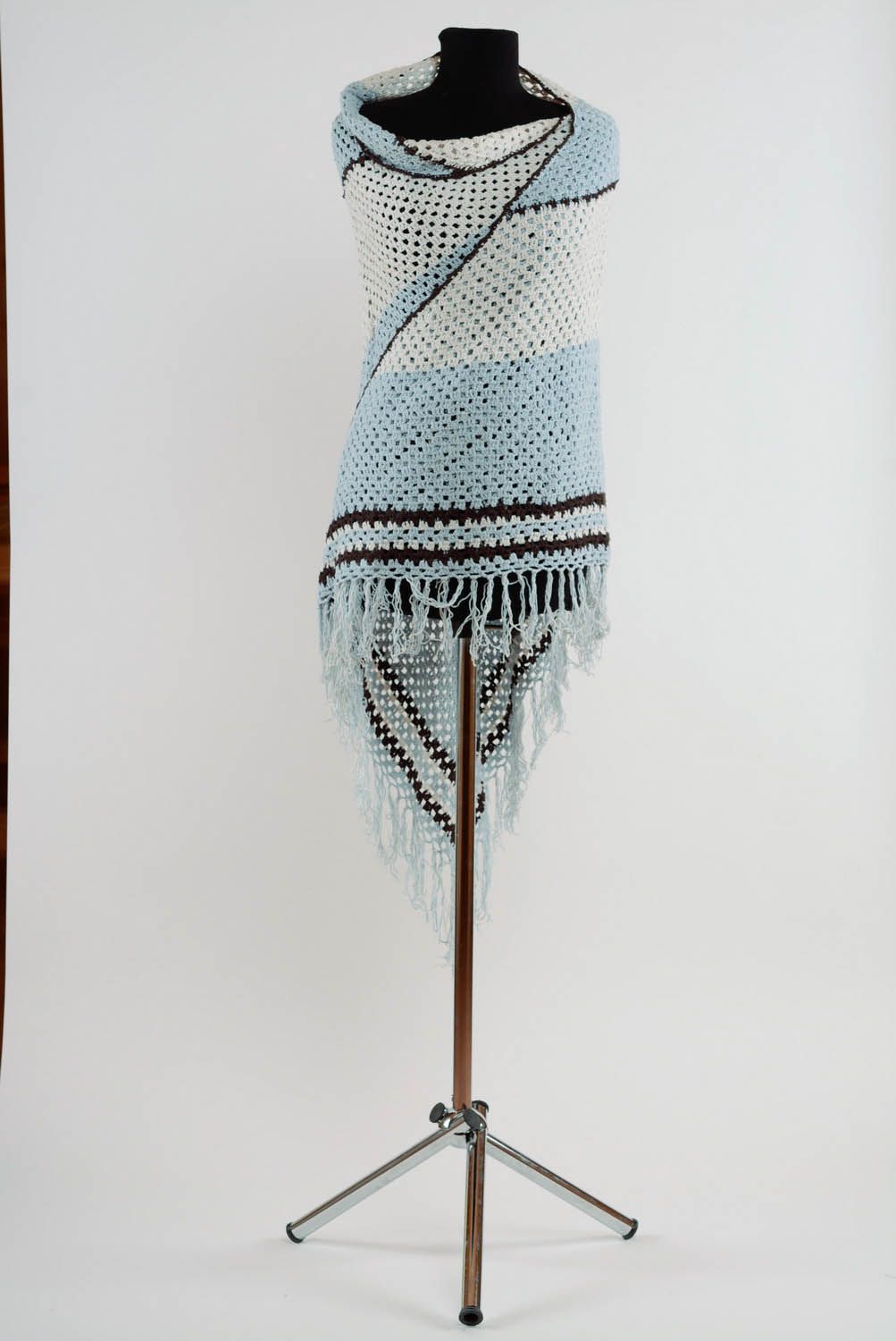 Châle tricoté main ajouré en coton  photo 2