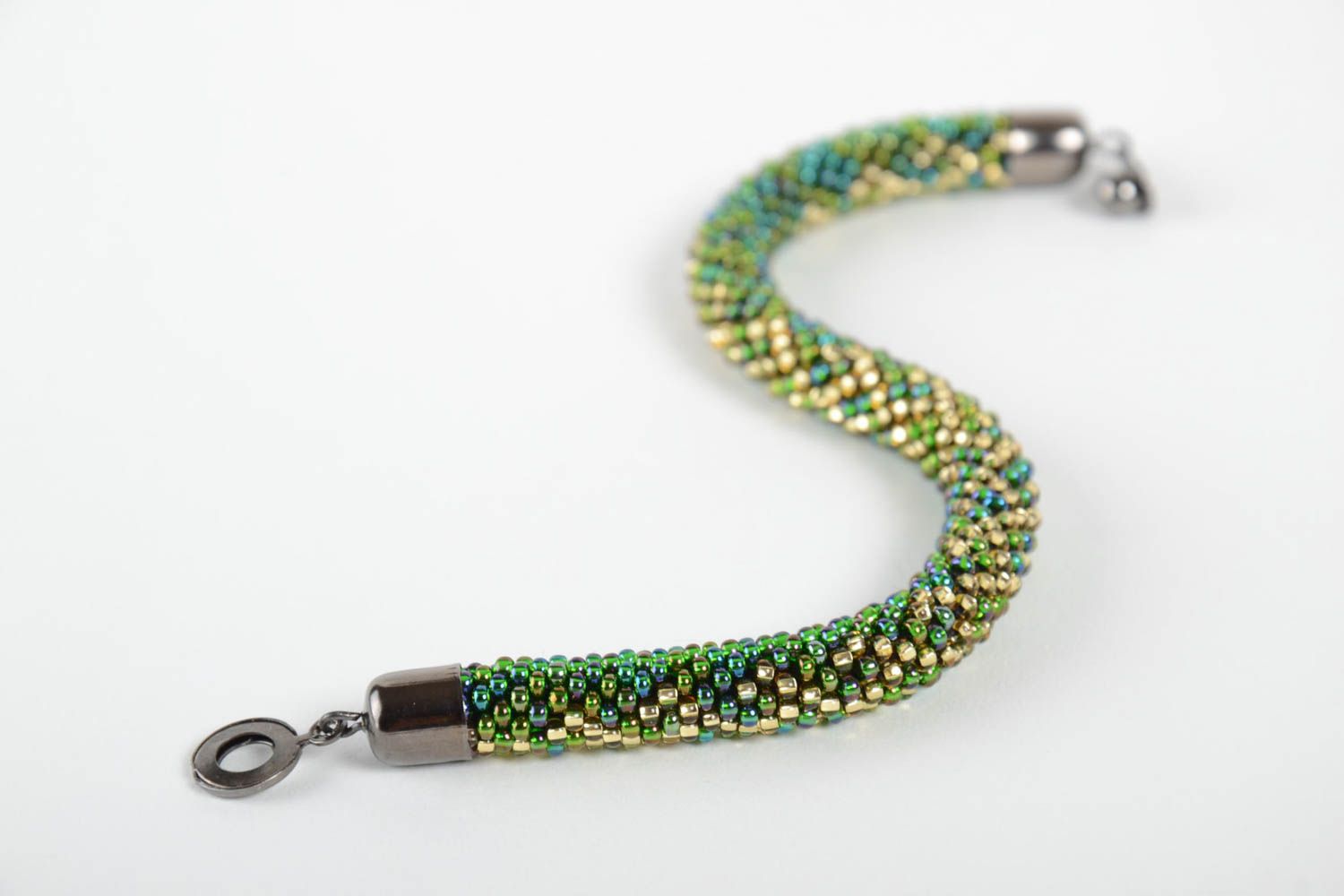 Bracelet en perles de rocaille Bijou fait main vert au crochet Cadeau pour femme photo 4