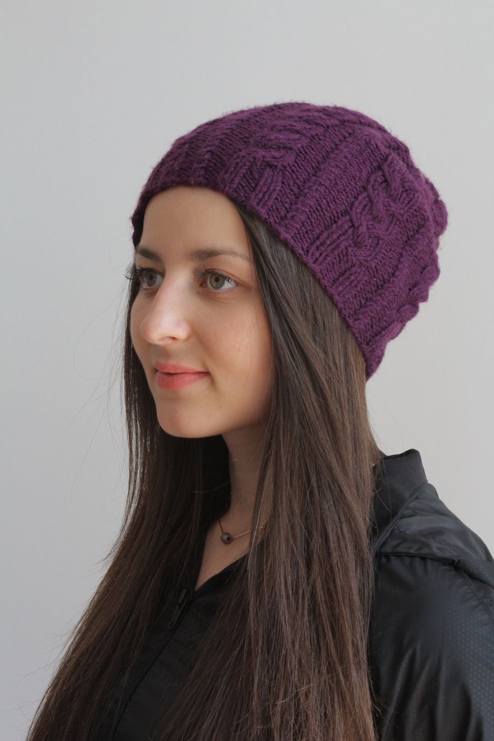 Bonnet tricoté violet fait main photo 4