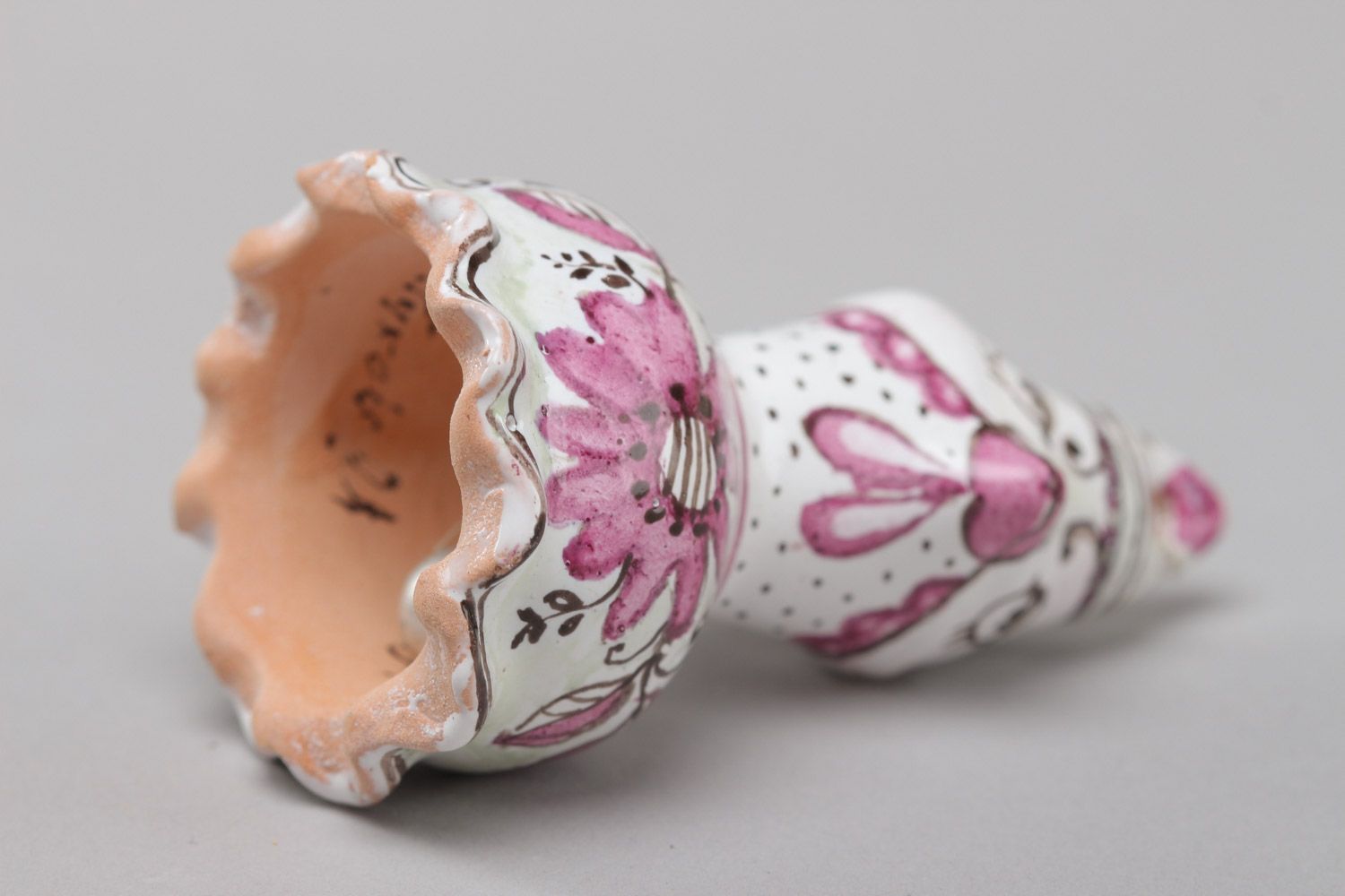 Campanilla cerámica hecha a mano pintada pequeña con asa con forma de pájaro foto 3