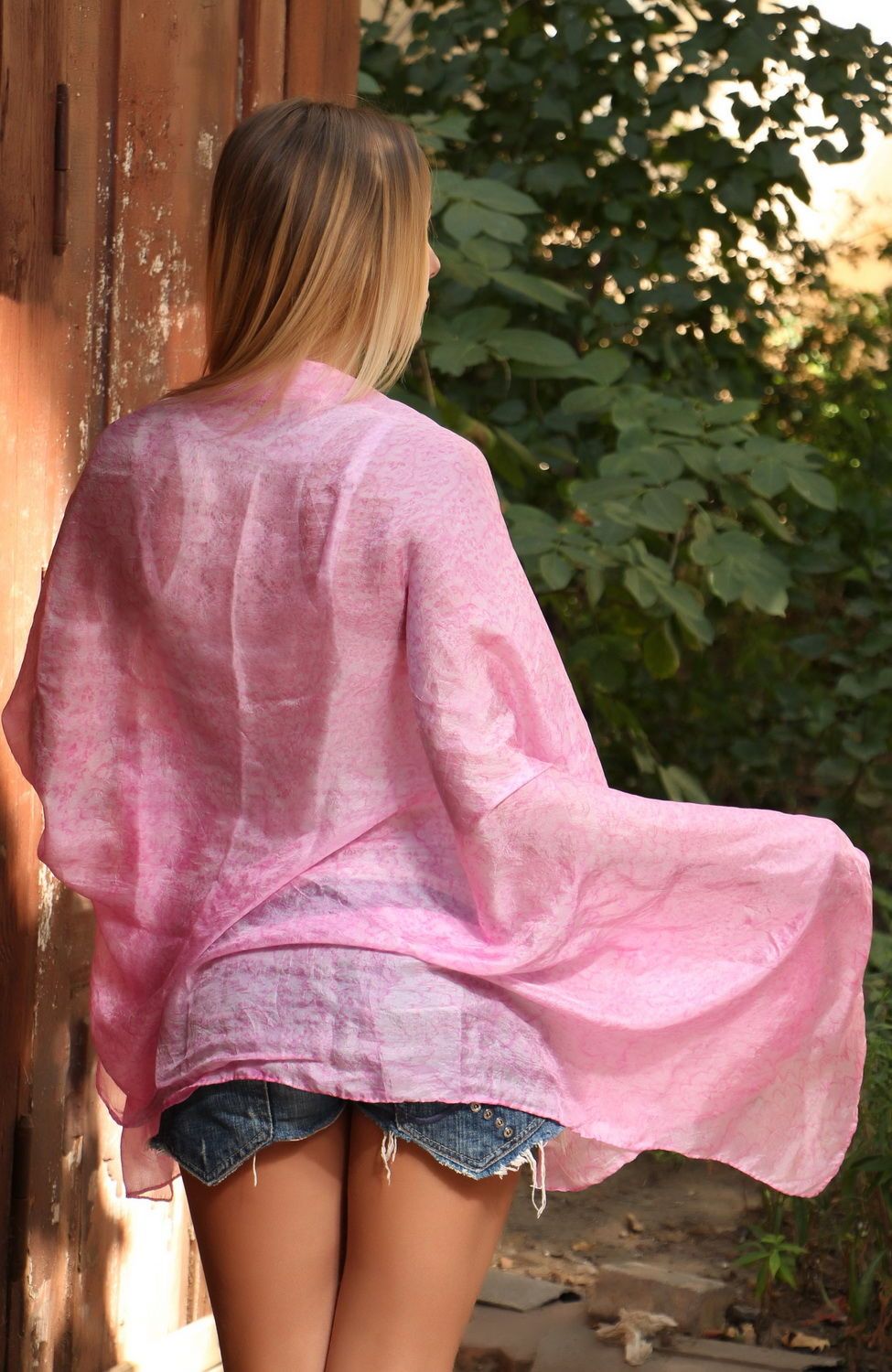 Pañuelo de seda de color rosa foto 1