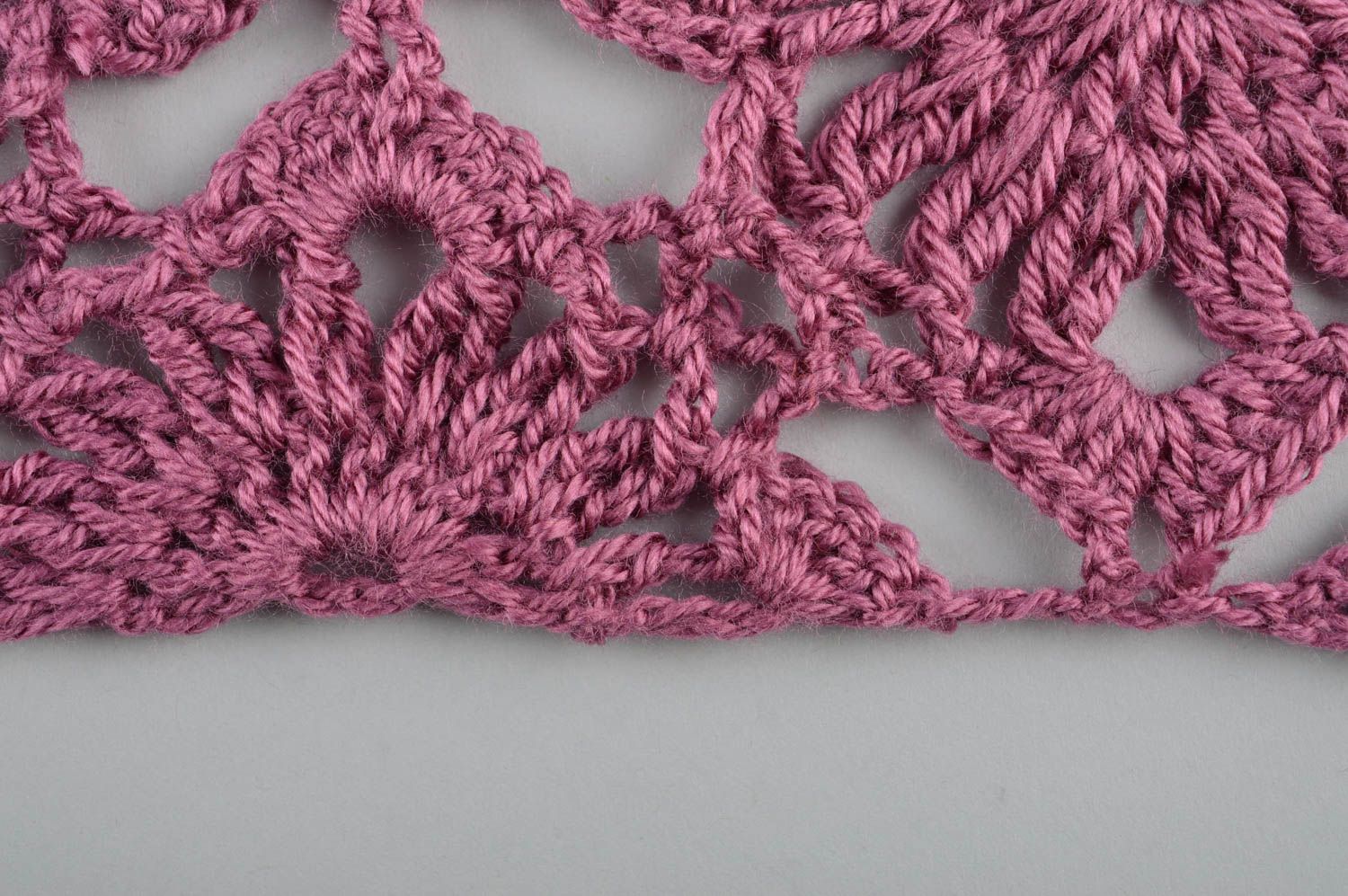 Шарф ручной работы шарф на шею женский шарф фиолетовый вязаный из шерсти фото 4