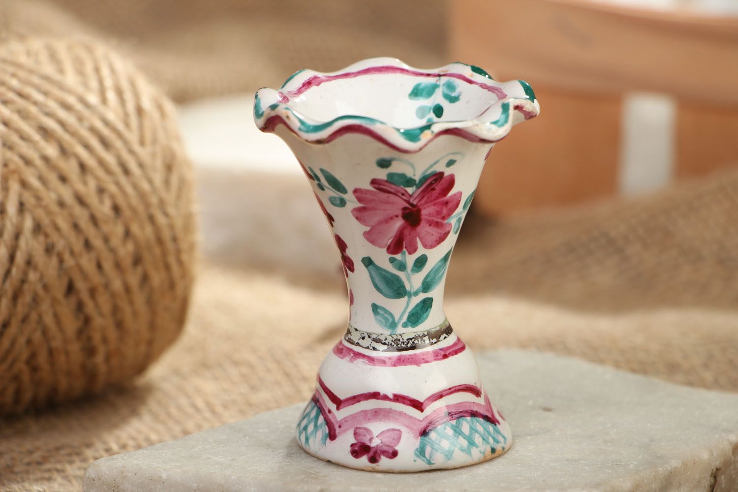 3 inches tiny ceramic handmade pink and white vase for shelf décor 0,07 lb photo 5