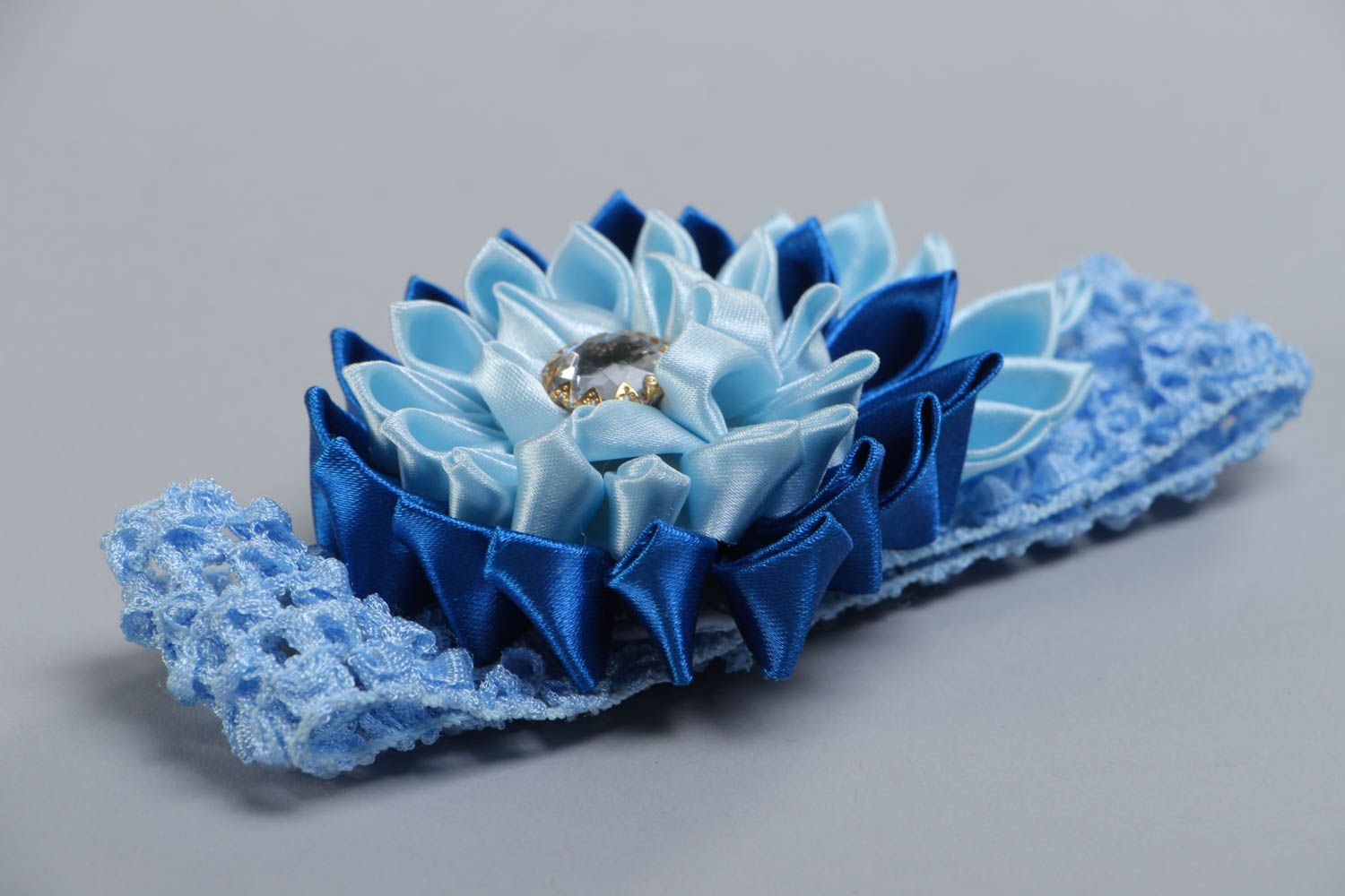 Handmade stylish bright blue stretch headband with kanzashi satin flowers photo 3