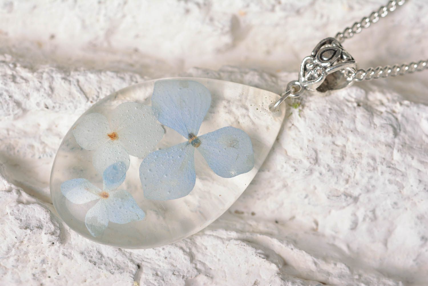 Stylish botanic pendant handmade pendant with natural flowers botanic jewelry photo 1