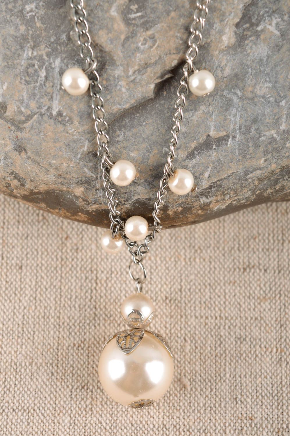 Pendentif perle plastique Bijou fait main élégant original Cadeau femme photo 1