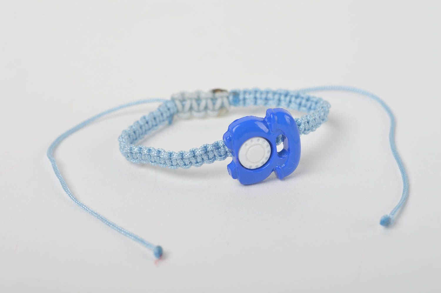 Bracelet tressé bleu Bijou fait main original avec téléphone Cadeau enfant photo 1