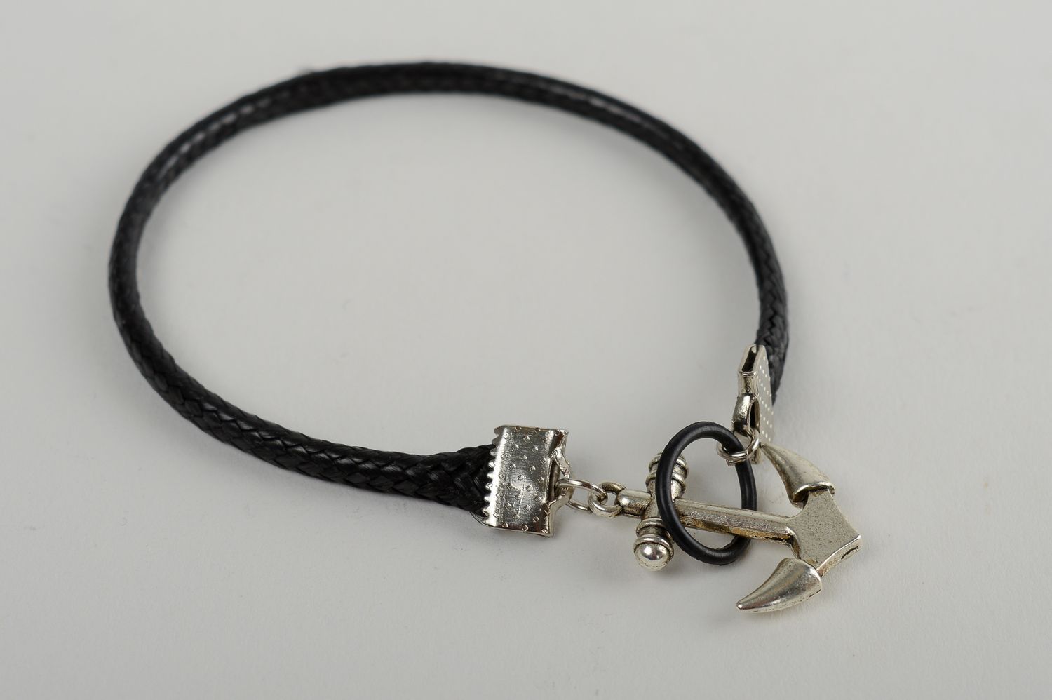 Bracelet noir Bijou fait main fin avec ancre en métal tendance Accessoire femme photo 3