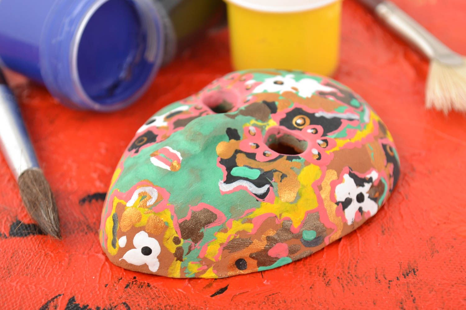 Petit masque décoratif mural en céramique fait main peint multicolore éclatant photo 1