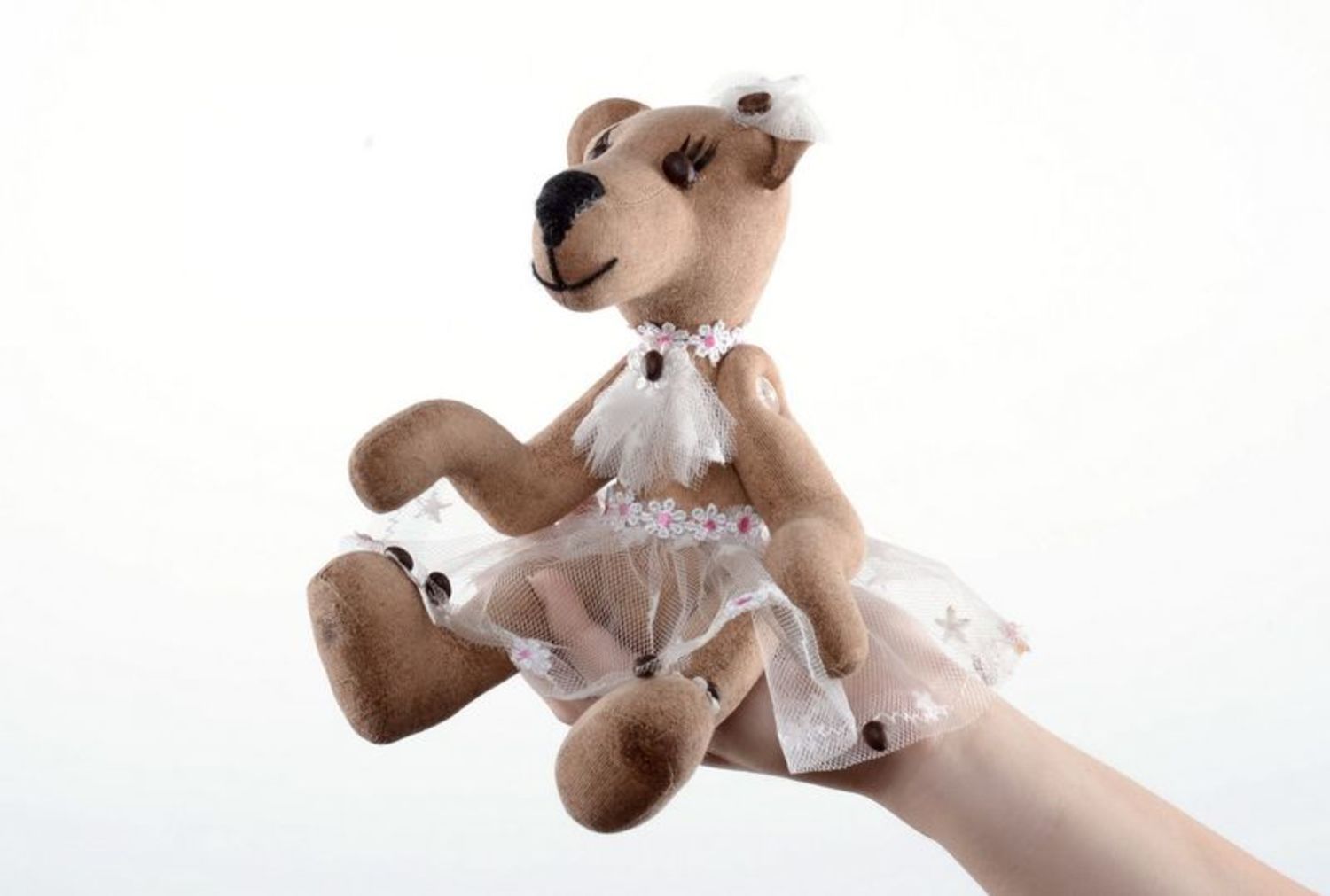 Ароматизированная игрушка из хлопка и кофейных зерен Мишка-невеста фото 2