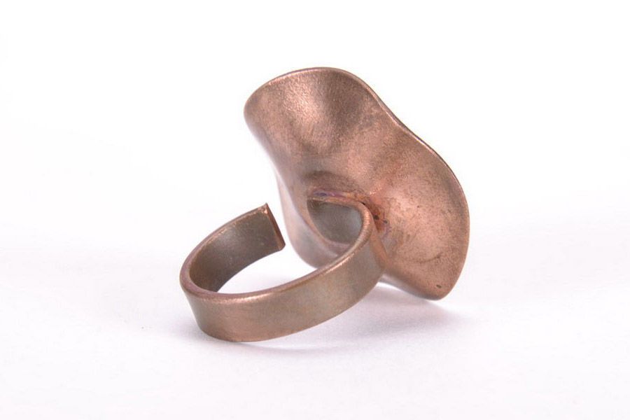 Emaillierter Ring aus Kupfer im ethnischen Stil foto 4