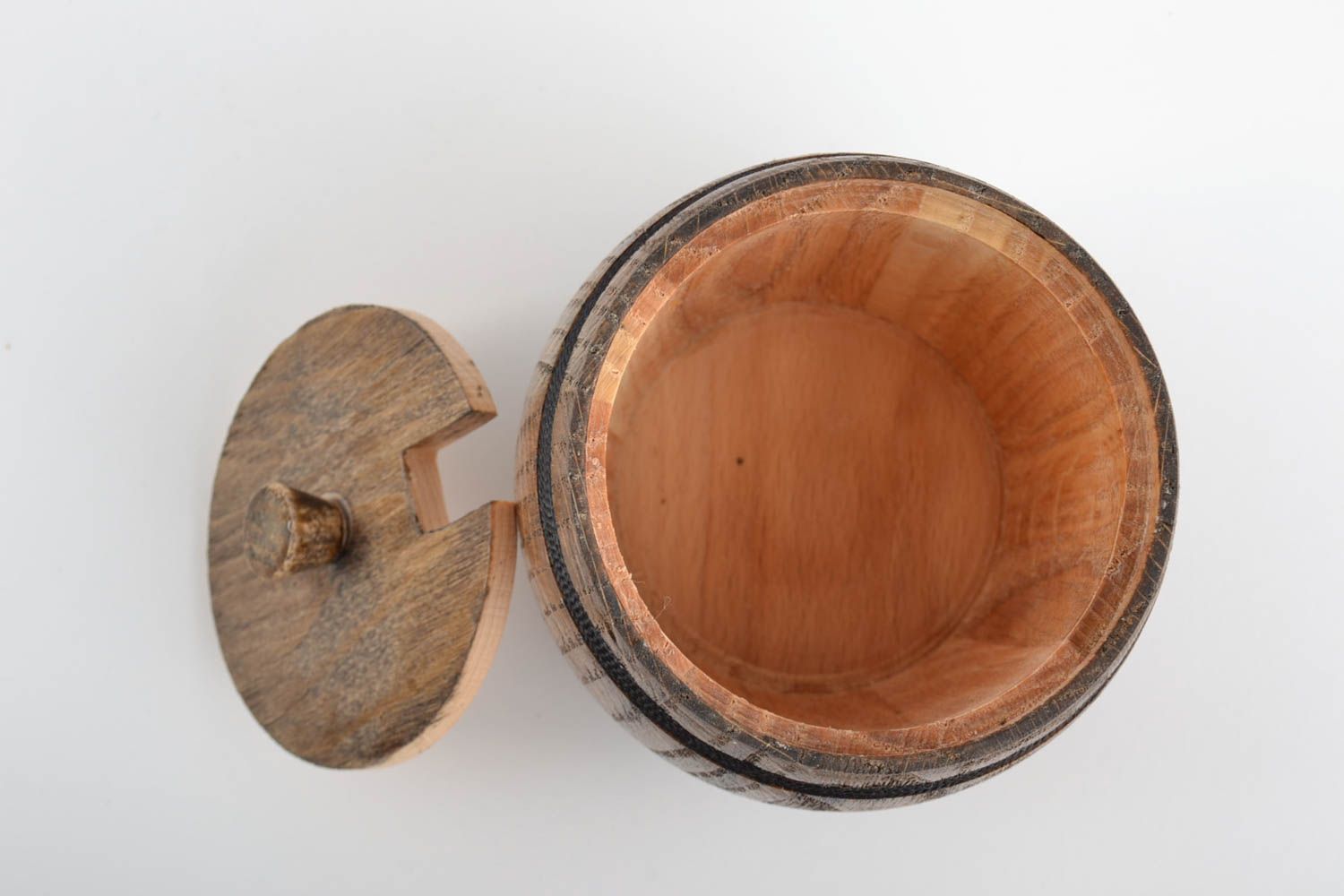 Pot de cuisine en bois avec couvercle fait main rond en forme de tonneau photo 3